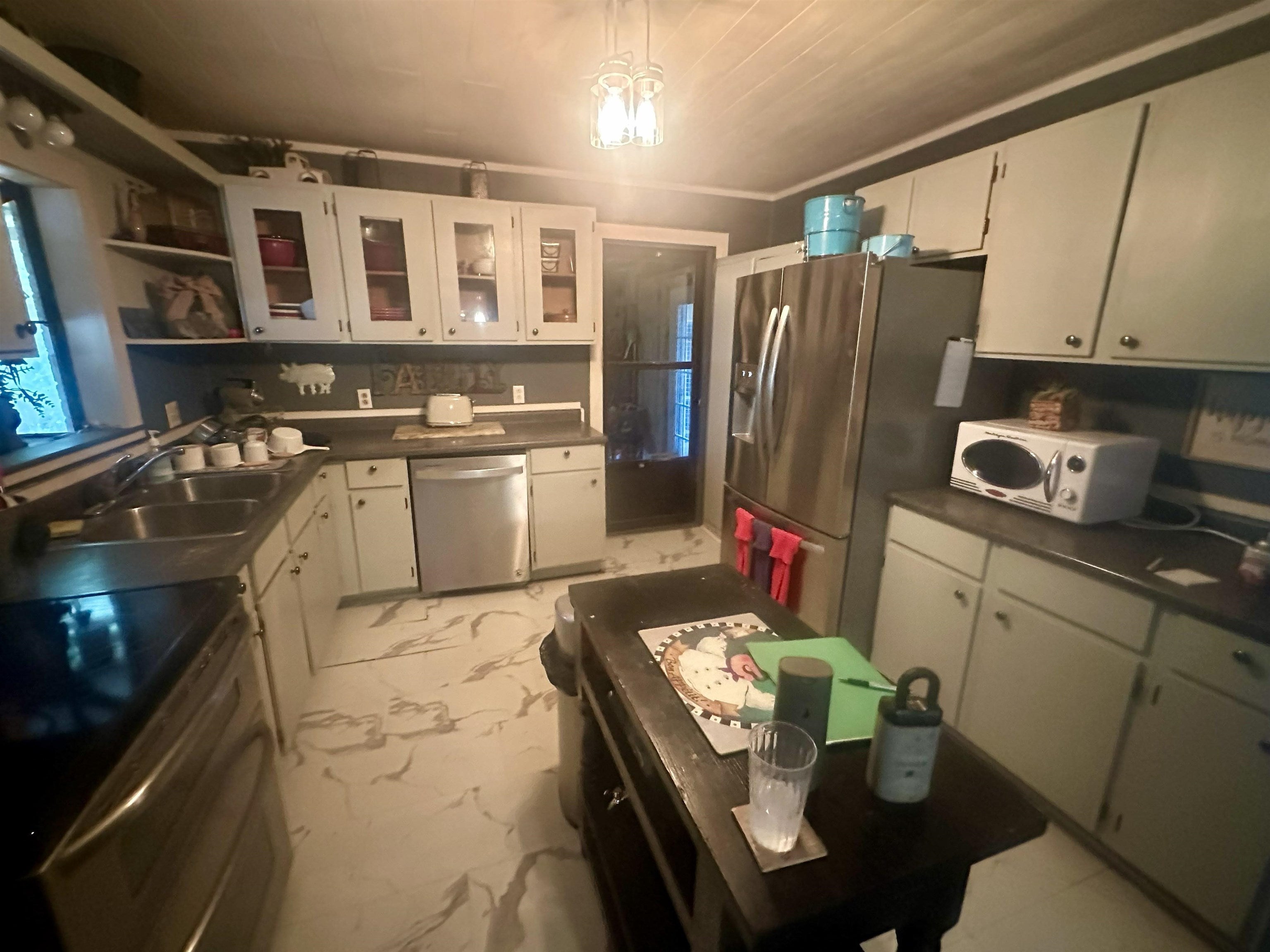 405 Brotherton - Photo 3