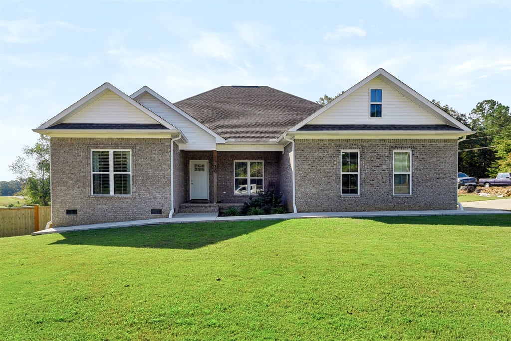 Photo of 20 Eastwood Ln, Killen, AL 35645 (MLS # 531820)