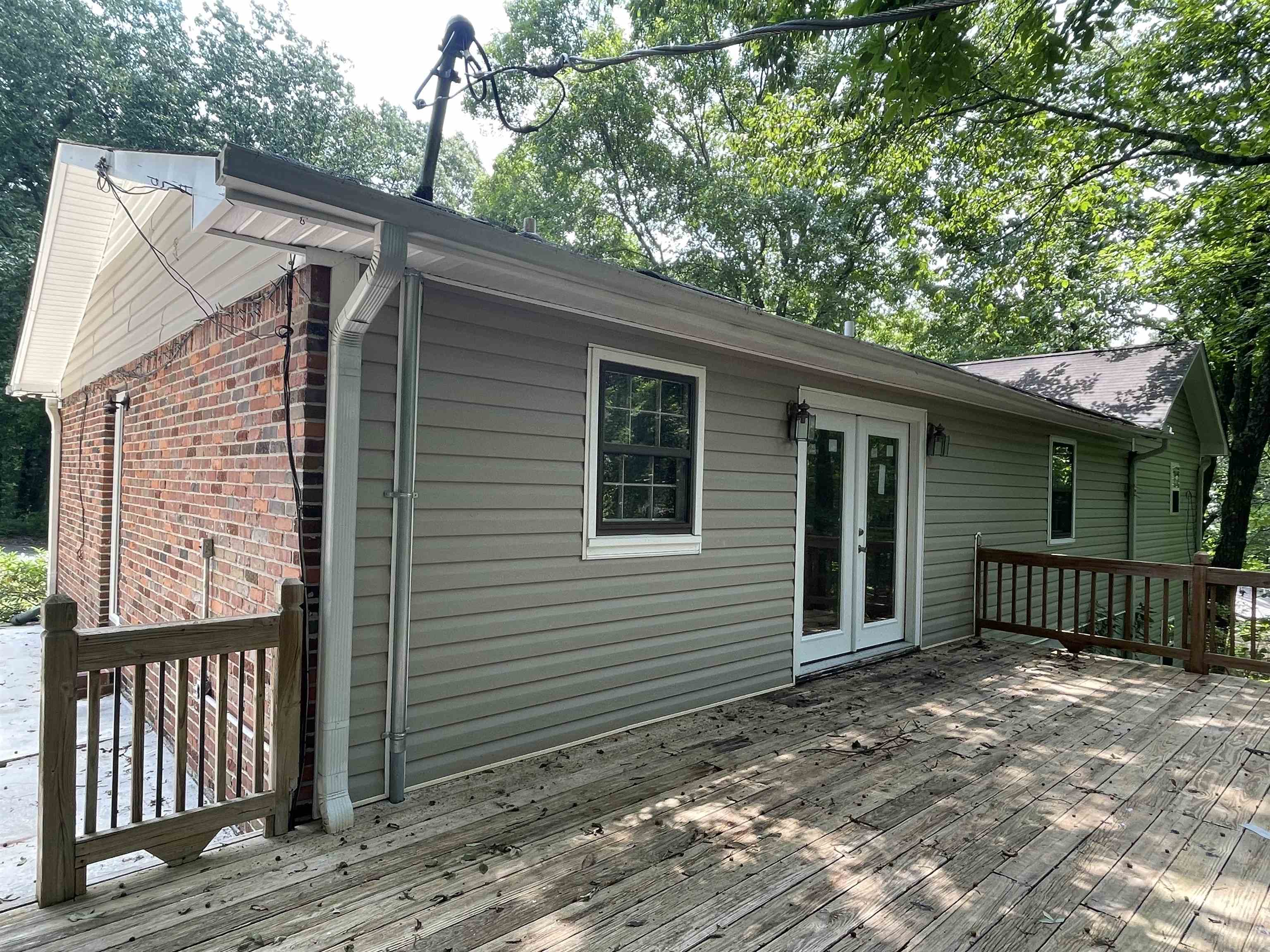 1319 Dogwood Ln