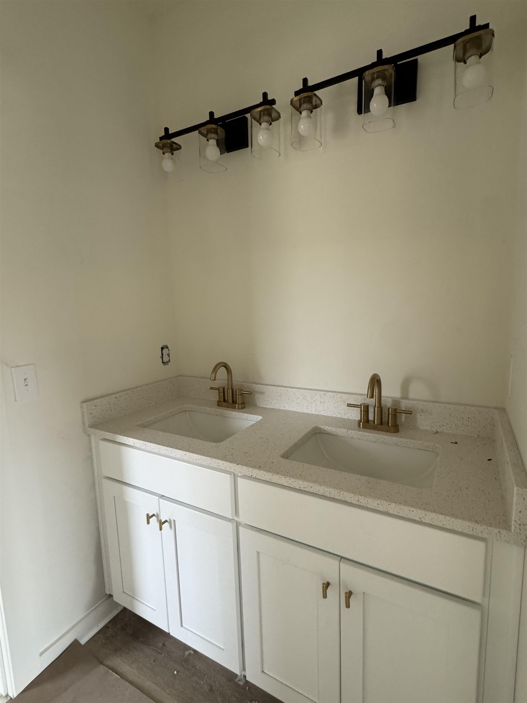 40 Co Rd 1679