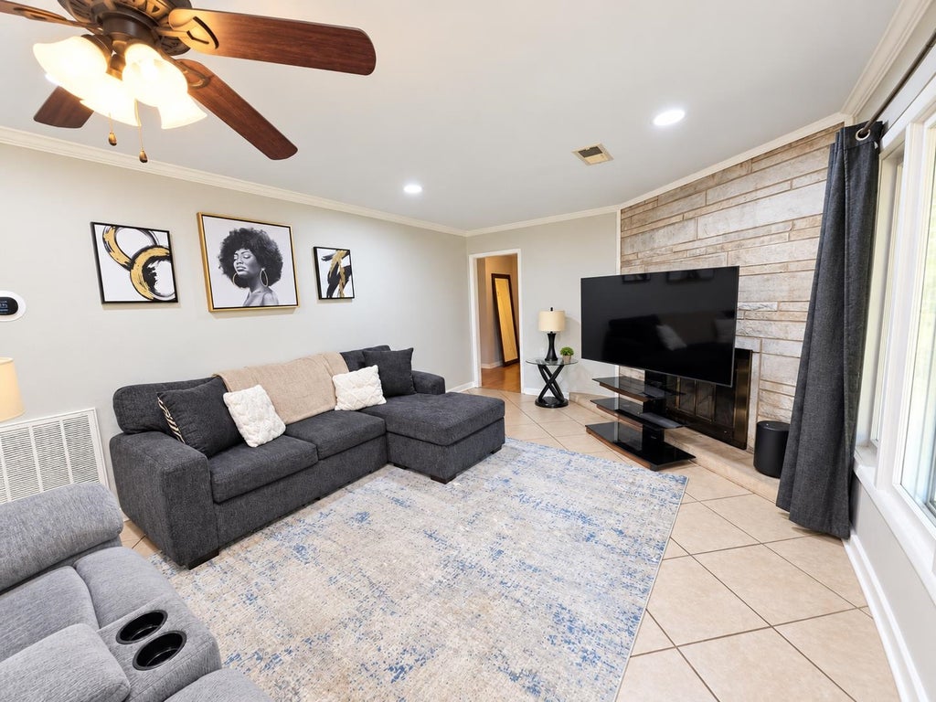 Photo of 2101 Wilson Blvd, Russellville, AL 35653 (MLS # 531316)
