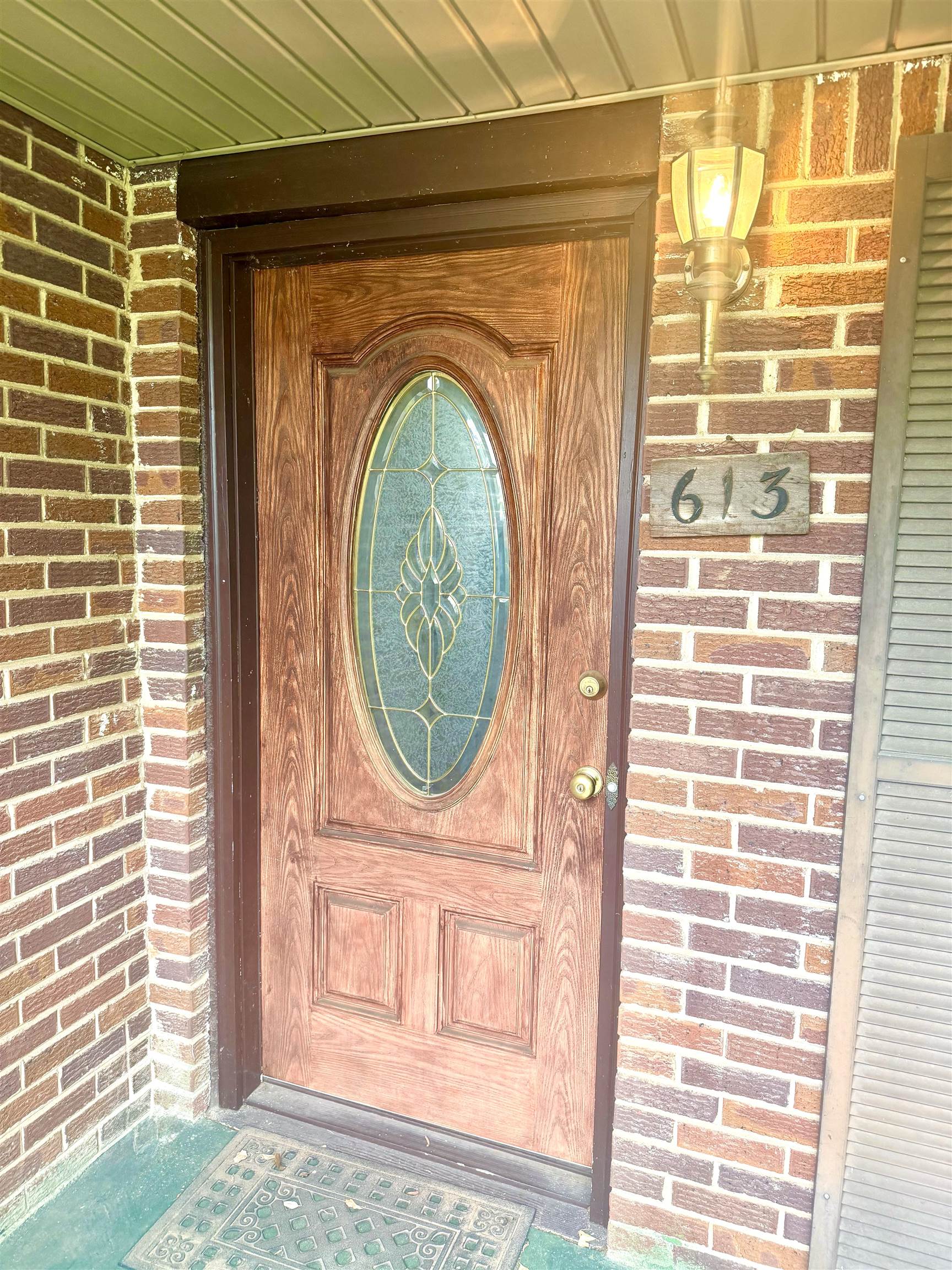 613 N Broad St - Photo 2