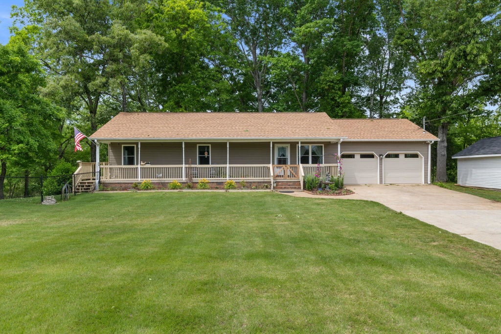 Photo of 367 Co Rd 416, Killen, AL 35645 (MLS # 531108)