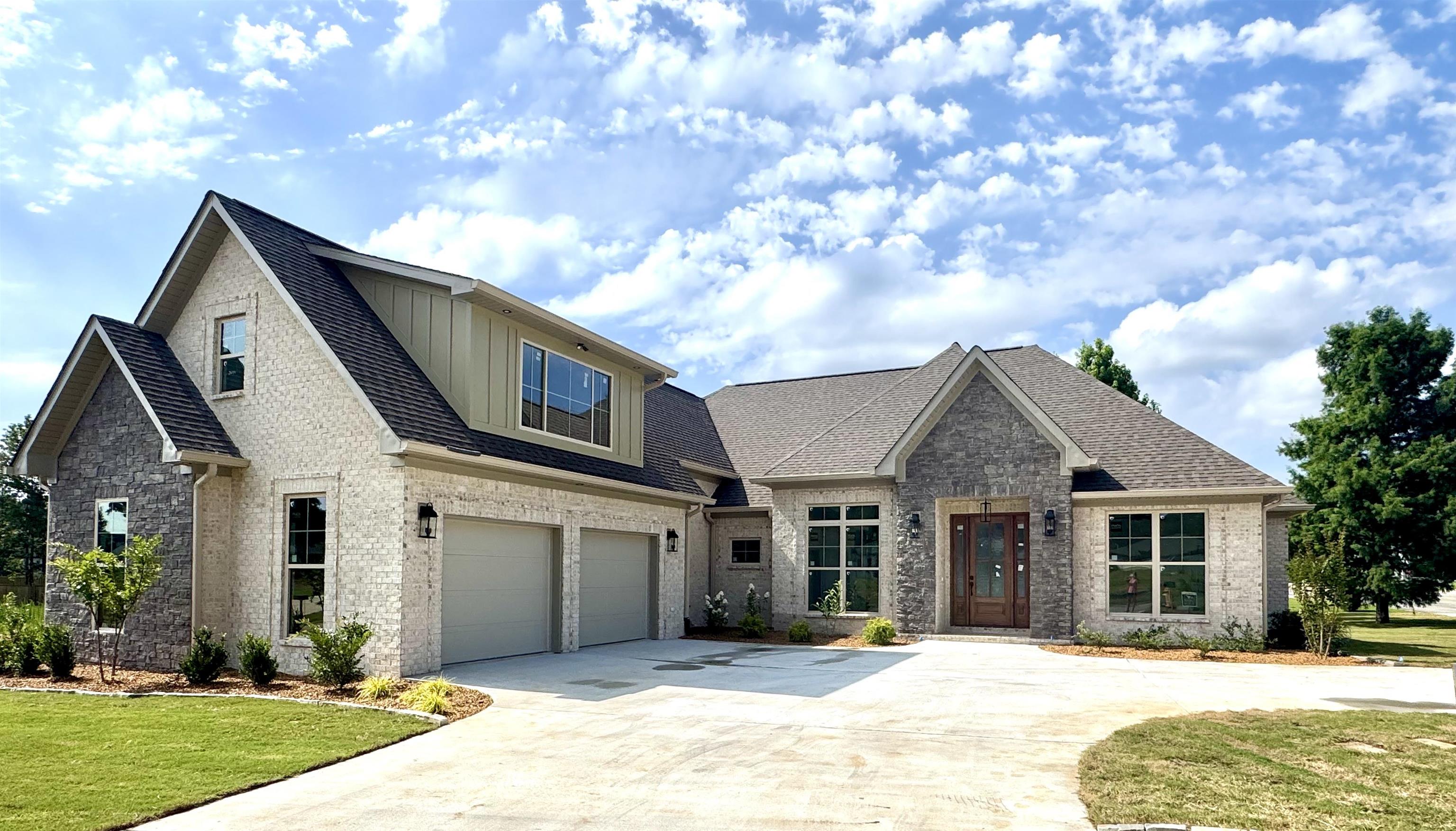 Photo 1 of 51 — 112 Allens Way, Florence, AL 35634