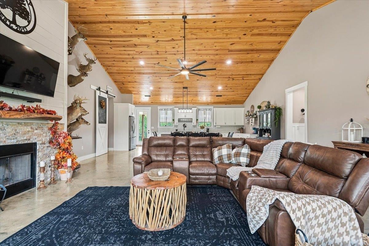 719 Co Rd 62