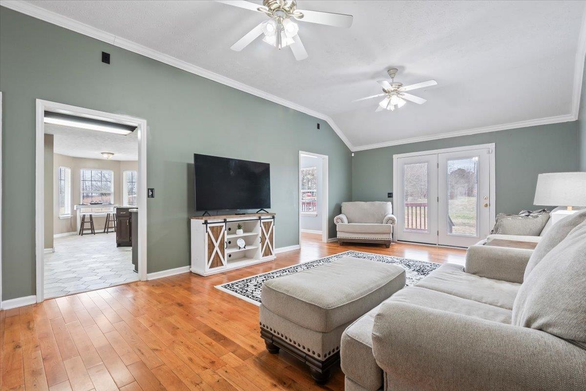 97 Pond View Dr