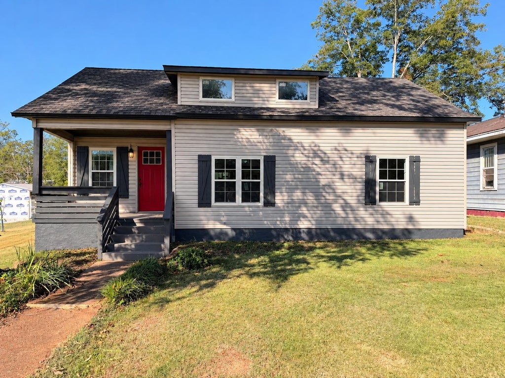 Photo of 1209 N Annapolis Ave, Sheffield, AL 35660 (MLS # 531794)