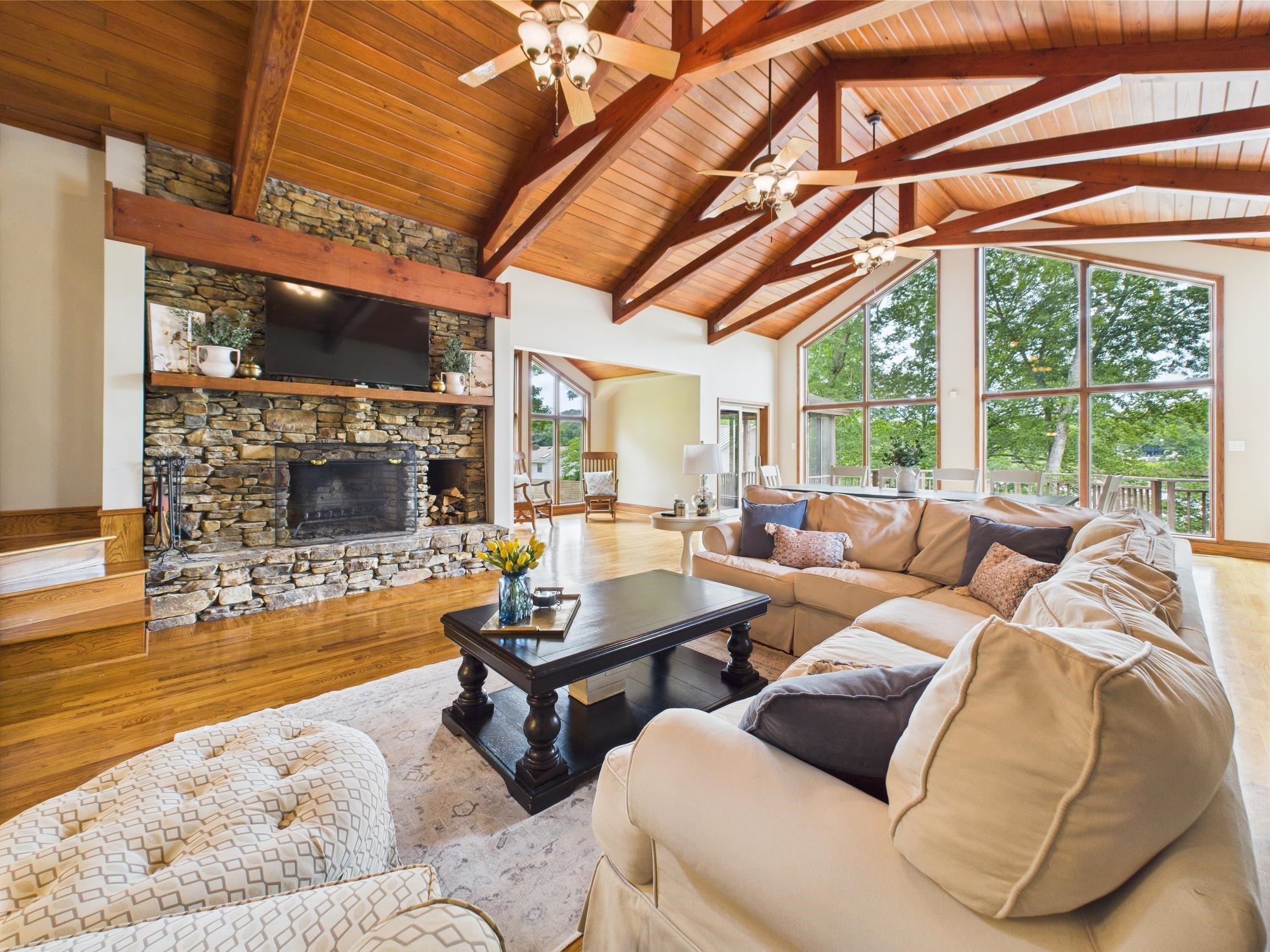 90 Fox Run Ct