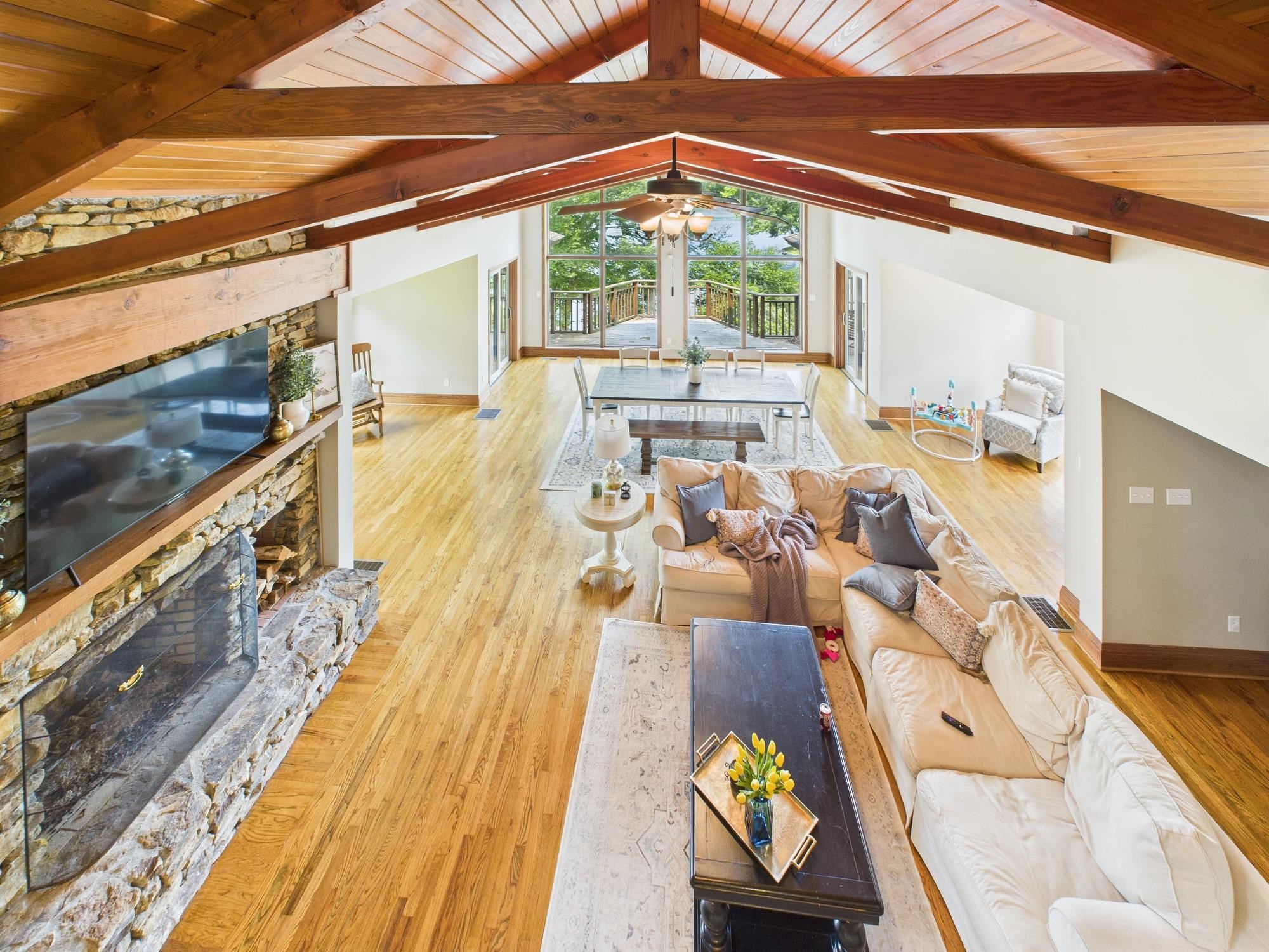 90 Fox Run Ct