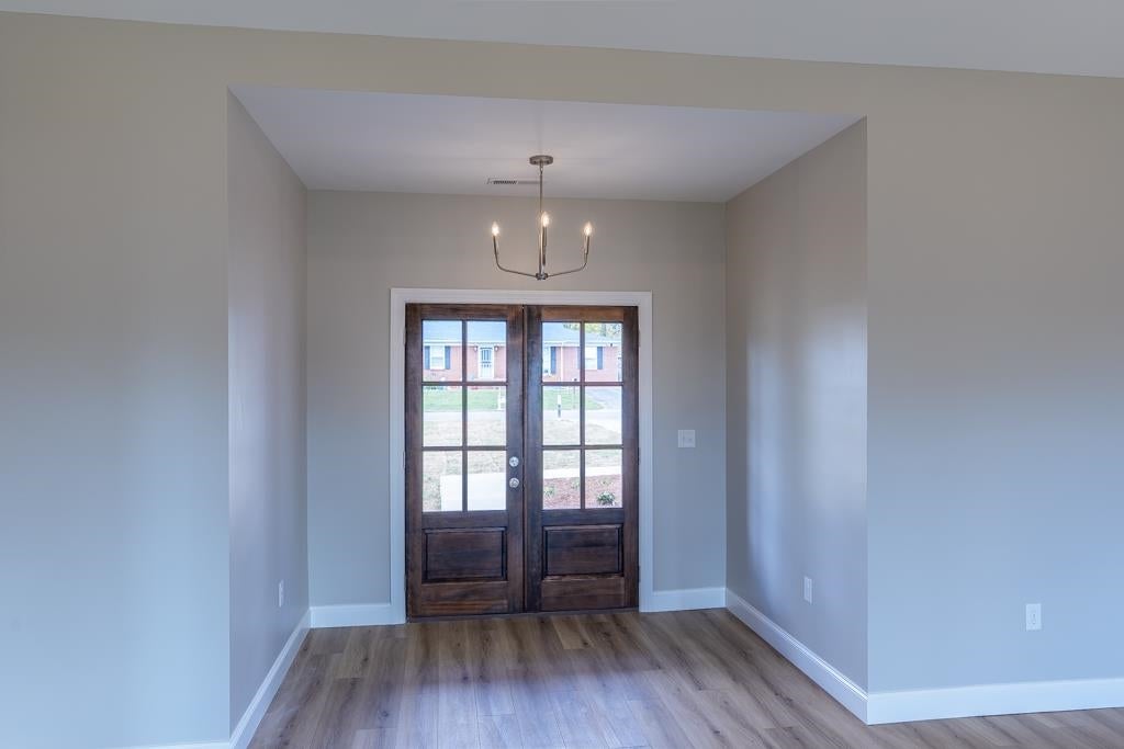 Photo of 806 Grand Ave, Muscle Shoals, AL 35661 (MLS # 529765)