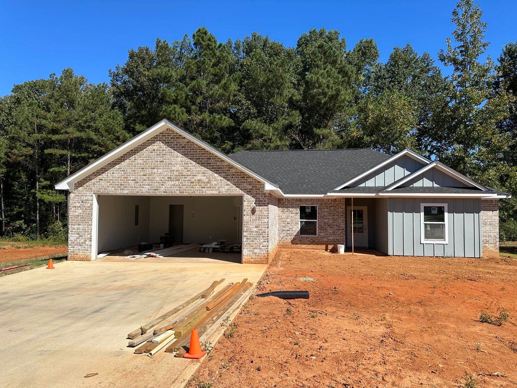 Photo of 6 Graham Ridge Rd, Iuka, MS 38852 (MLS # 531508)