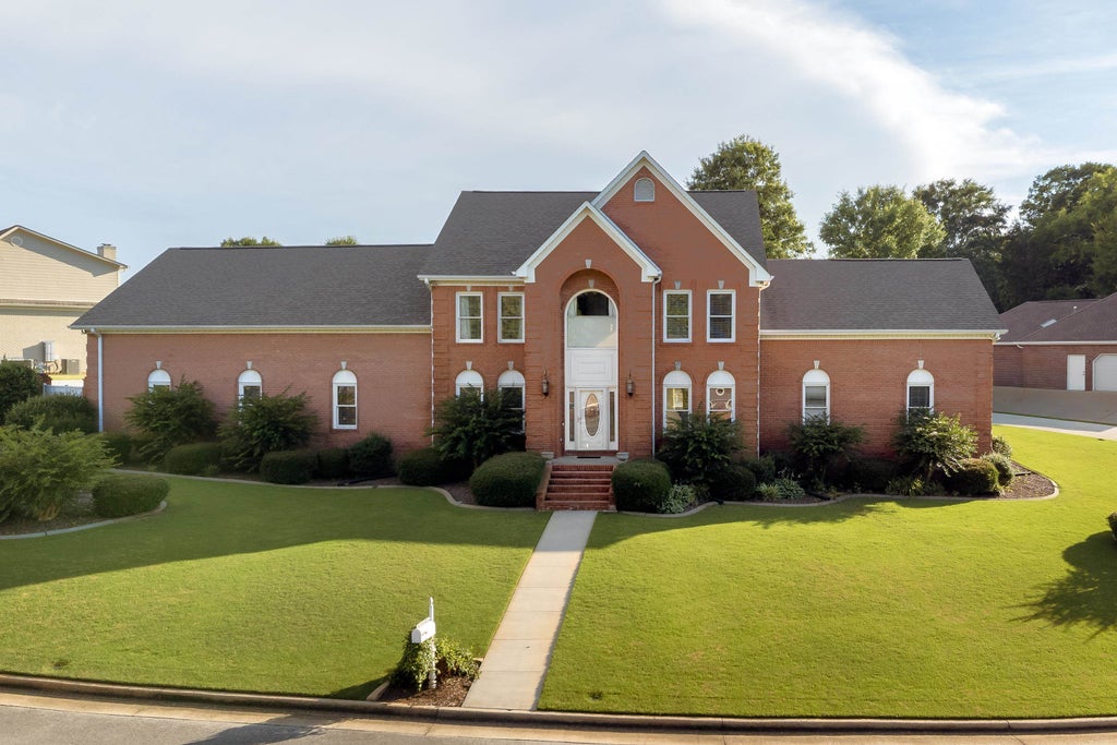 Photo of 111 Stoney Creek Dr, Florence, AL 35633 (MLS # 529543)