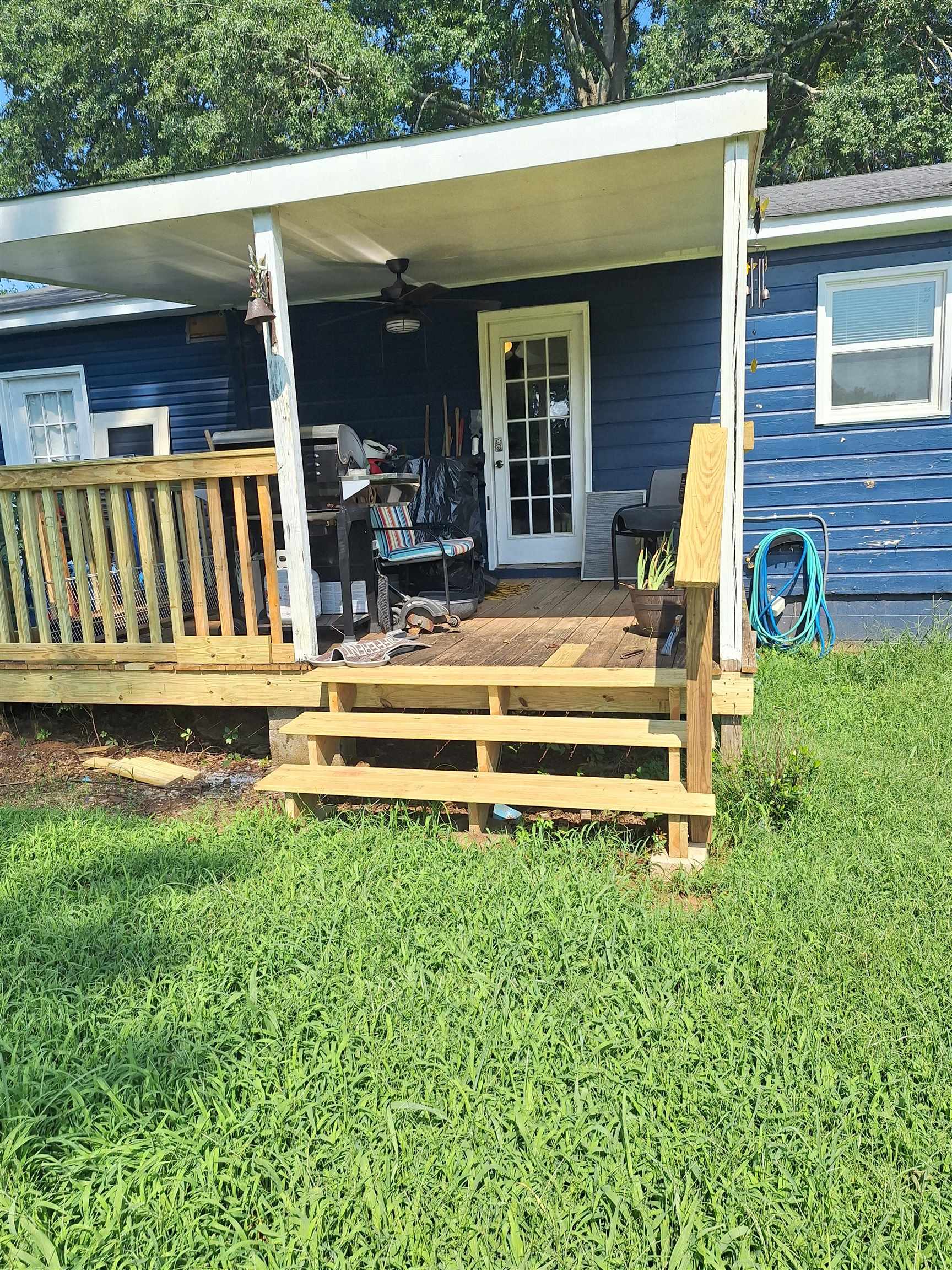 535 Seminary St - Photo 2