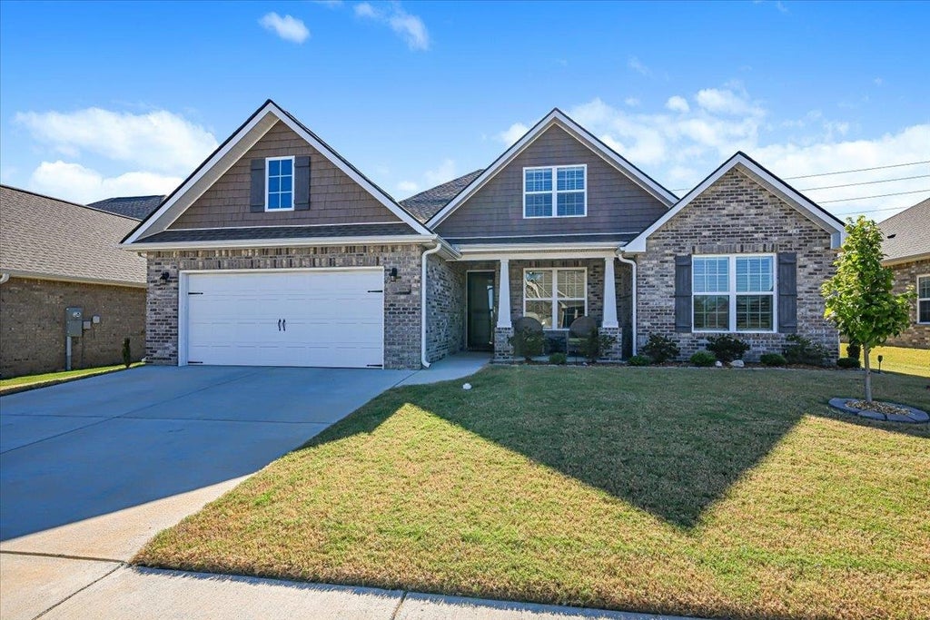 Photo of 2116 Brandon Dr NE, Cullman, AL 35058 (MLS # 531545)