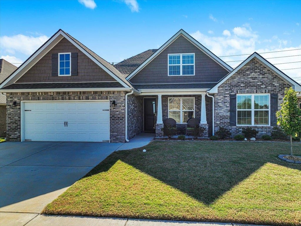 Photo of 2116 Brandon Dr NE, Cullman, AL 35058 (MLS # 531545)