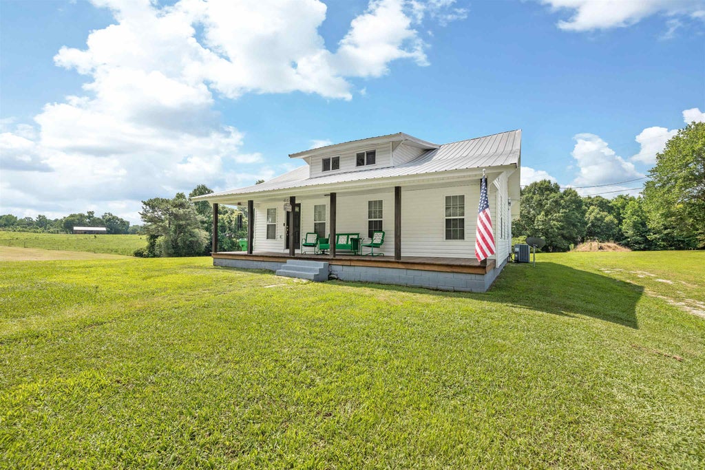 Photo of 559 Co Rd 71, Bremen, AL 35033 (MLS # 529706)