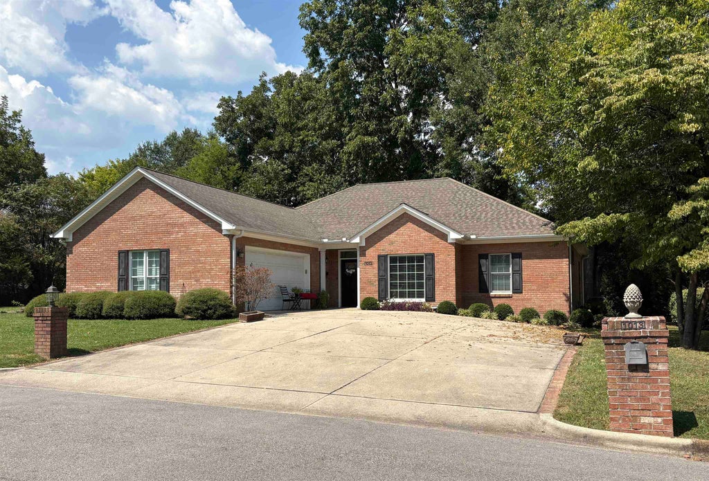 Photo of 1013 Grafenstatte ST NW, Cullman, AL 35055 (MLS # 531070)