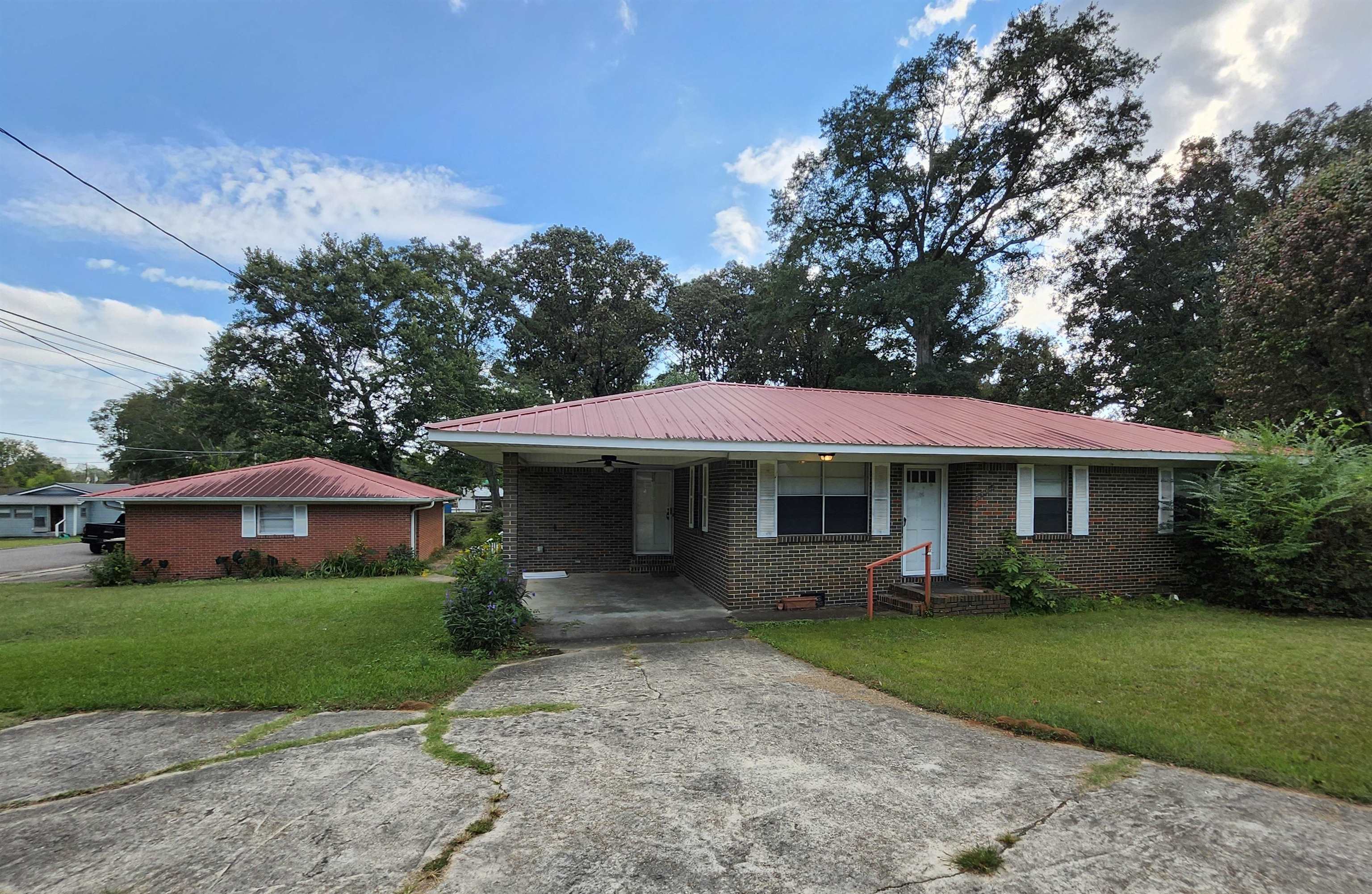 1502 St Joseph St NW