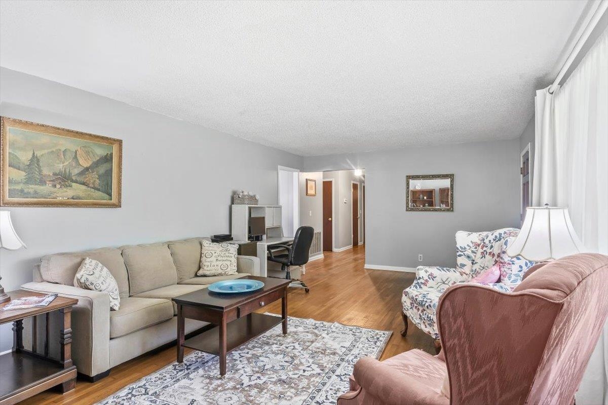 219 Co Rd 596