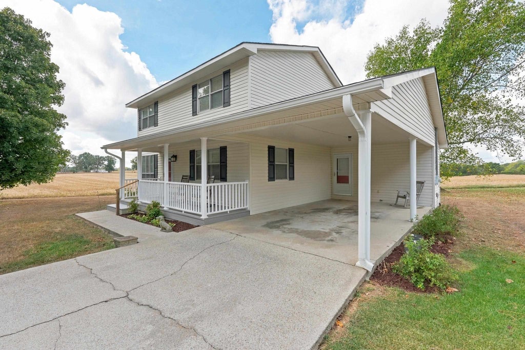 Photo of 945 Co Rd 215, Florence, AL 35633 (MLS # 531684)