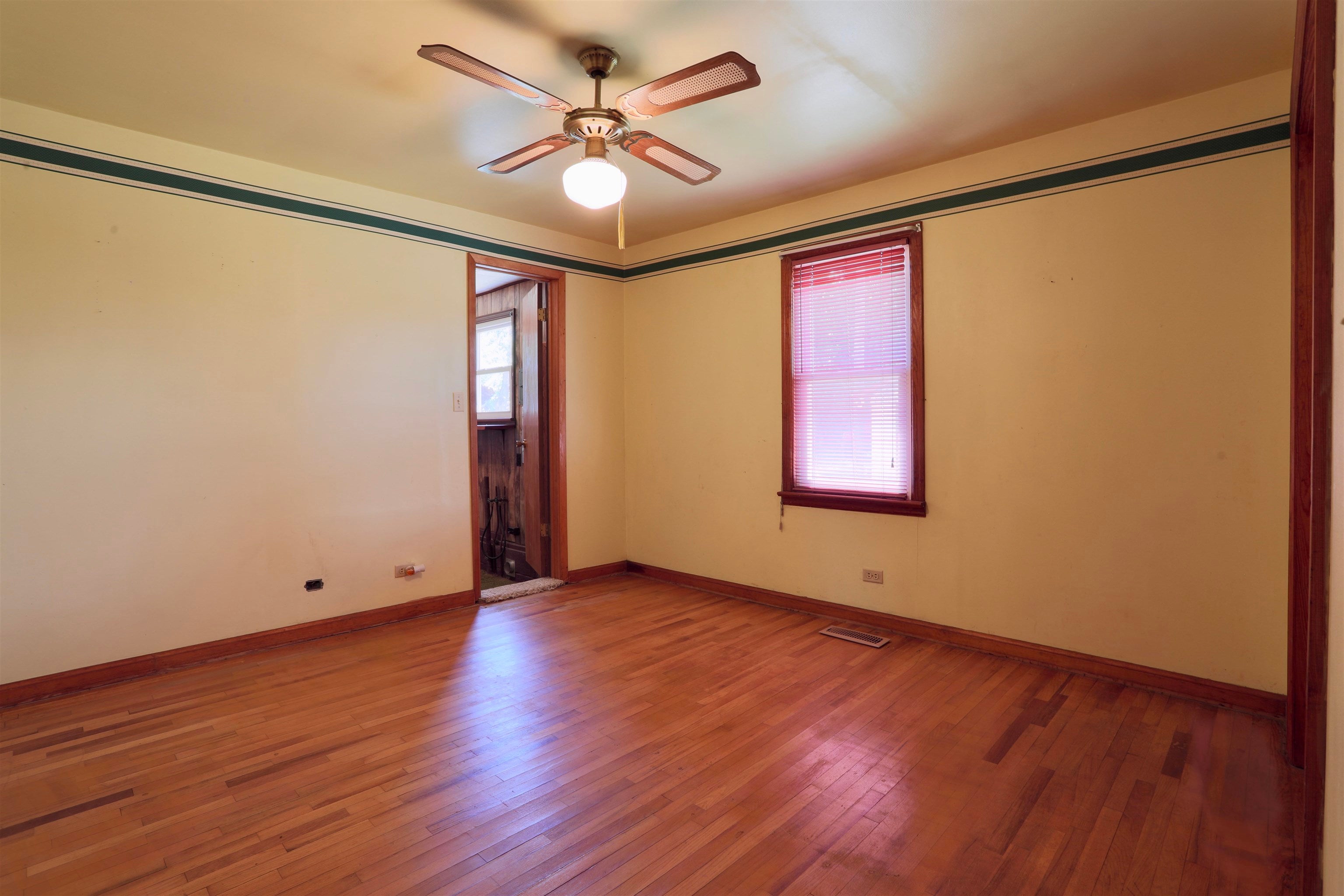 6700 River Rd - Photo 3