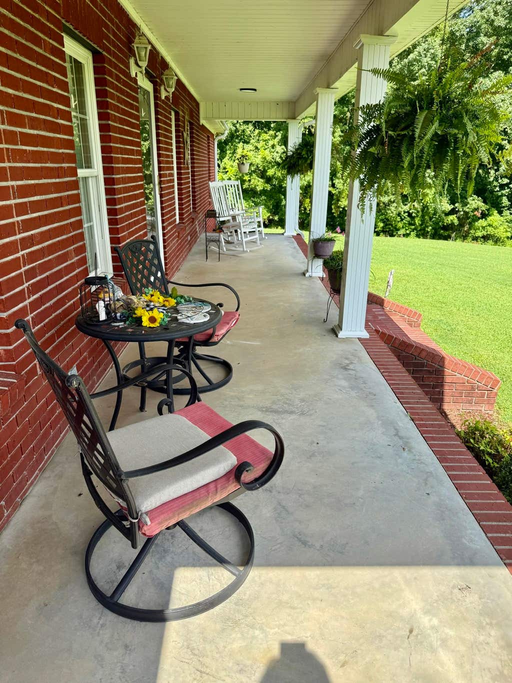 Photo of 2721 Cotton Gin Rd, Russellville, AL 35653 (MLS # 530111)