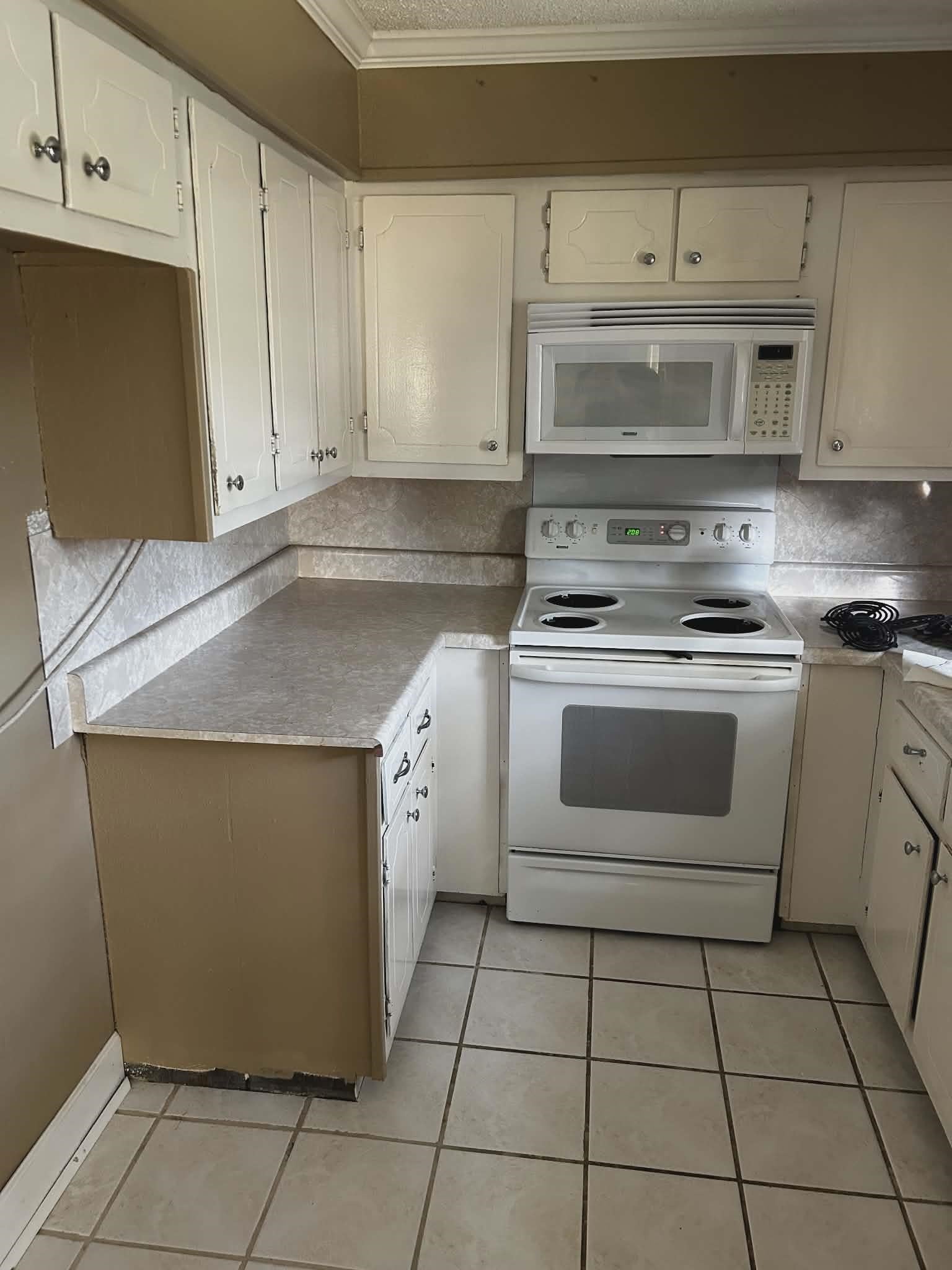 208 Chippewa DR - Photo 4
