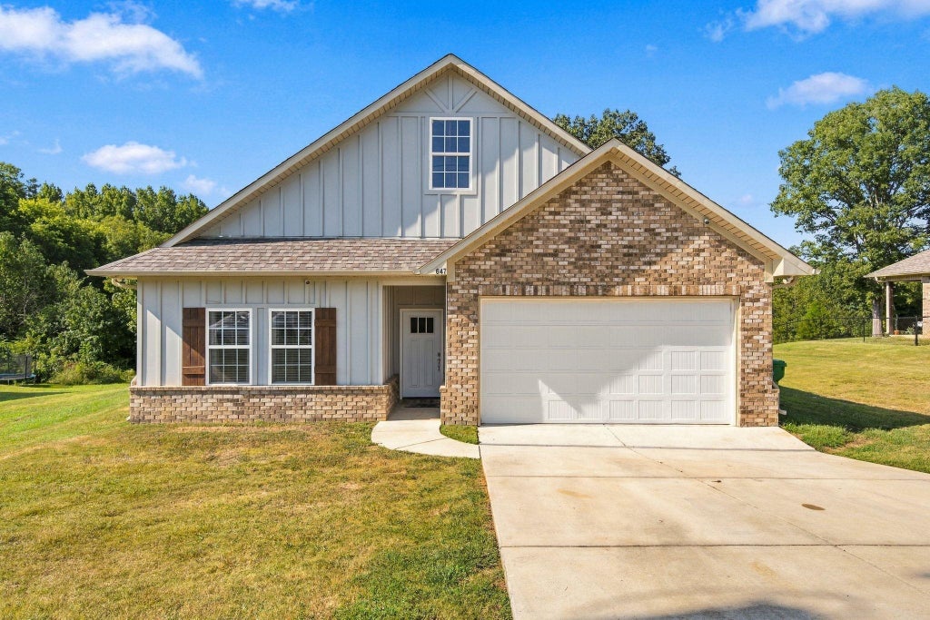 Photo of 647 Co Rd 1615, Cullman, AL 35058 (MLS # 531352)