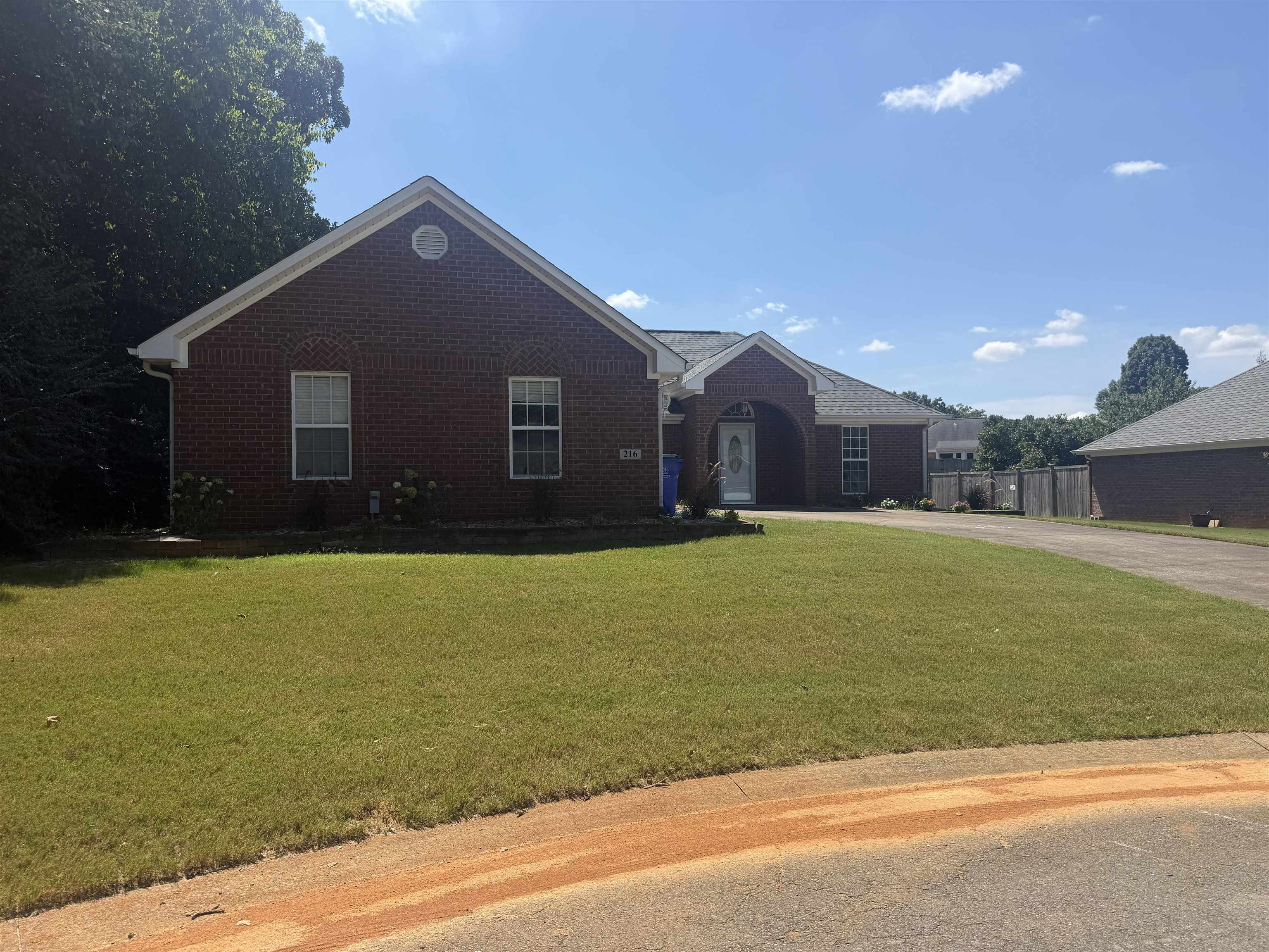 216 Dunolly Ln - Photo 2