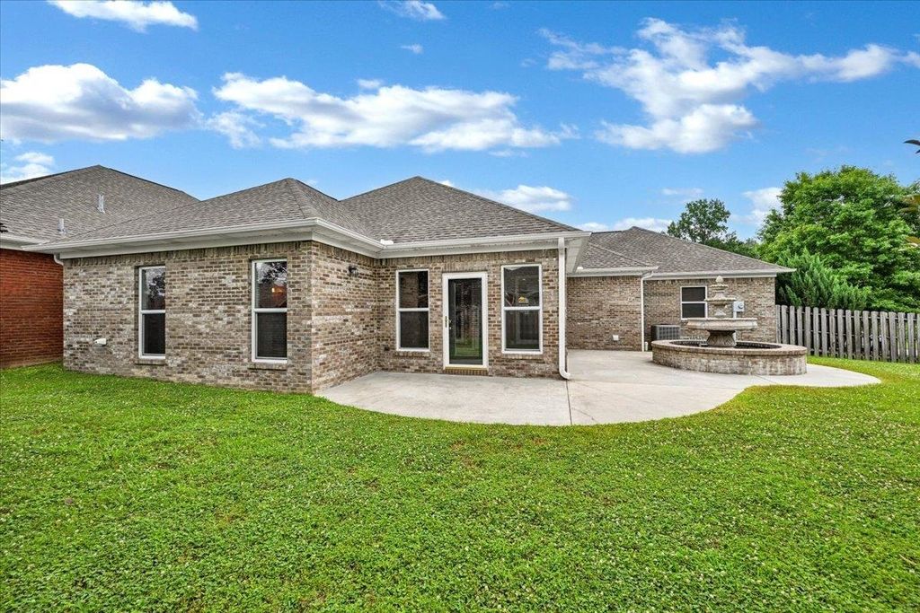 Photo of 2956 Phelan Cir SE, Hanceville, AL 35077 (MLS # 529637)
