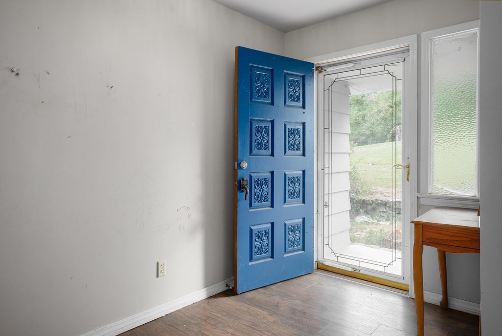 Photo of 1900 Liberty Ave NW, Russellville, AL 35653 (MLS # 531626)