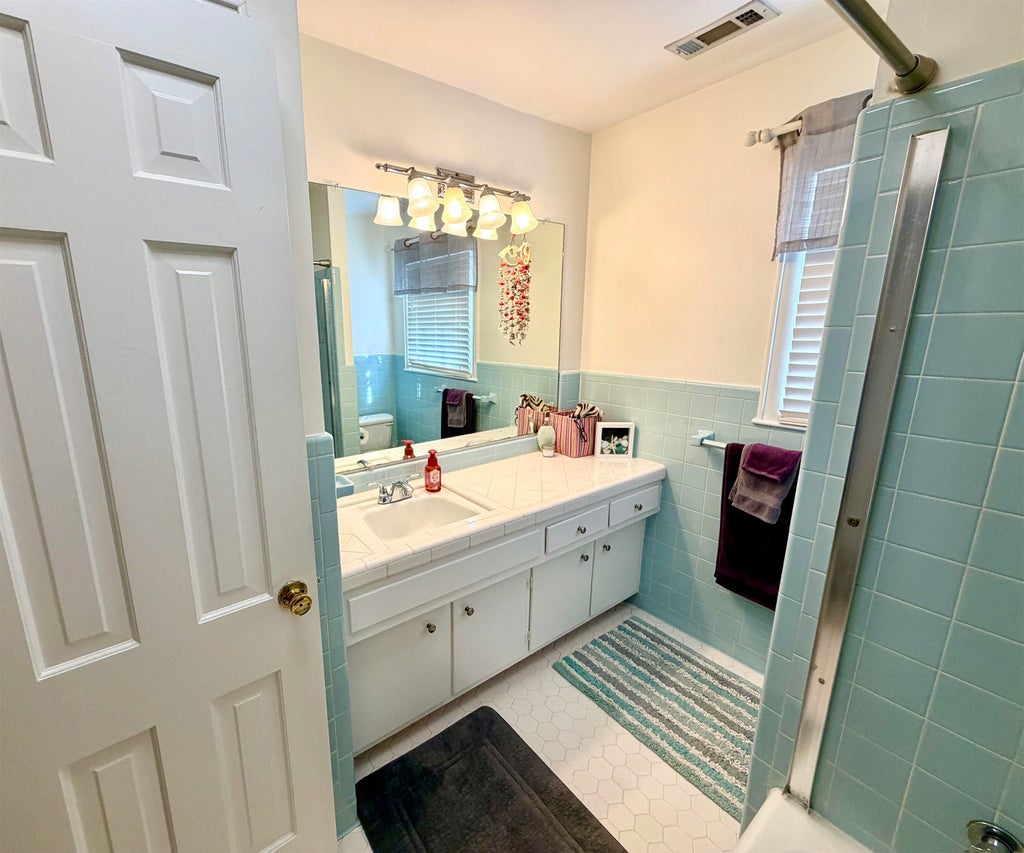 Photo of 209 Flurnoy Ave, Florence, AL 35633 (MLS # 531661)