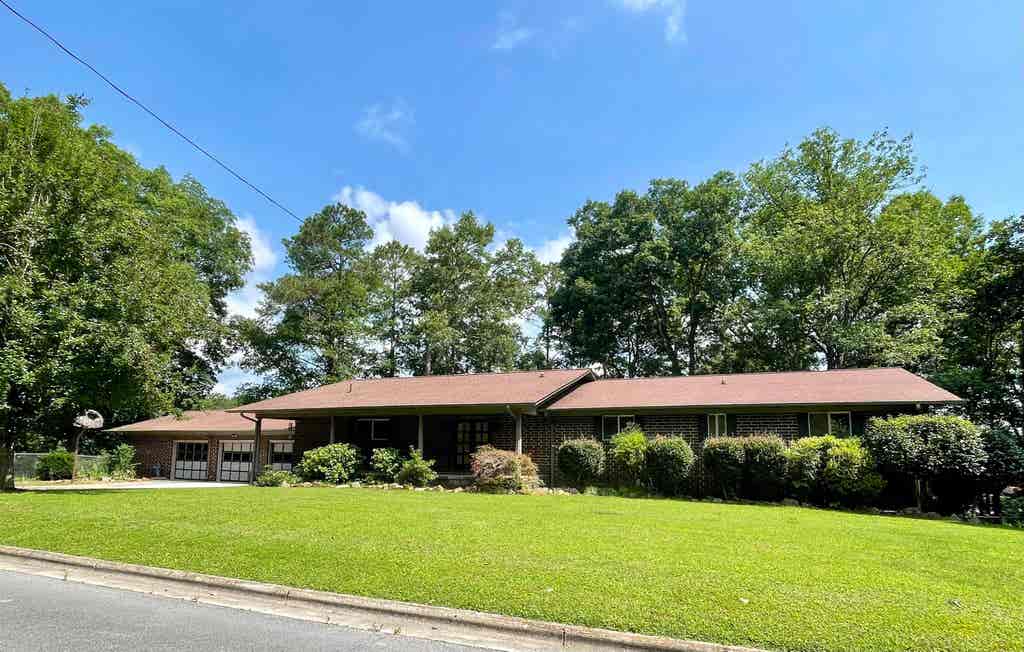 Photo of 906 Scenic Dr NE, Cullman, AL 35055 (MLS # 529669)