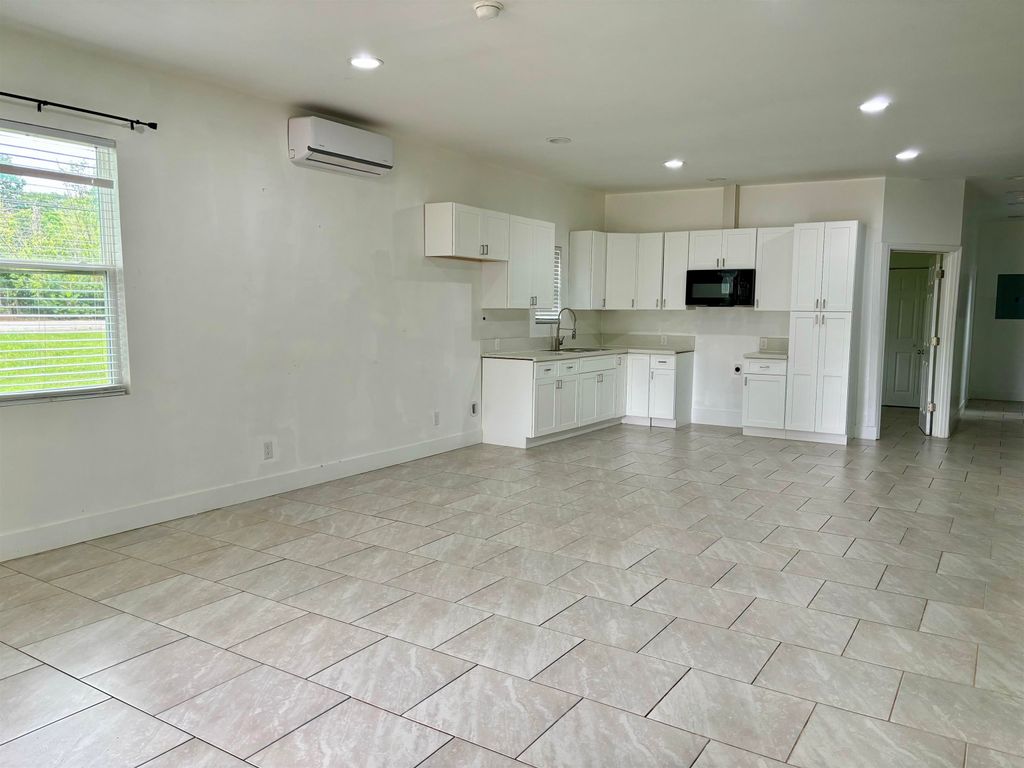 Photo of 416 Little Rock Ave, Sheffield, AL 35660 (MLS # 529569)