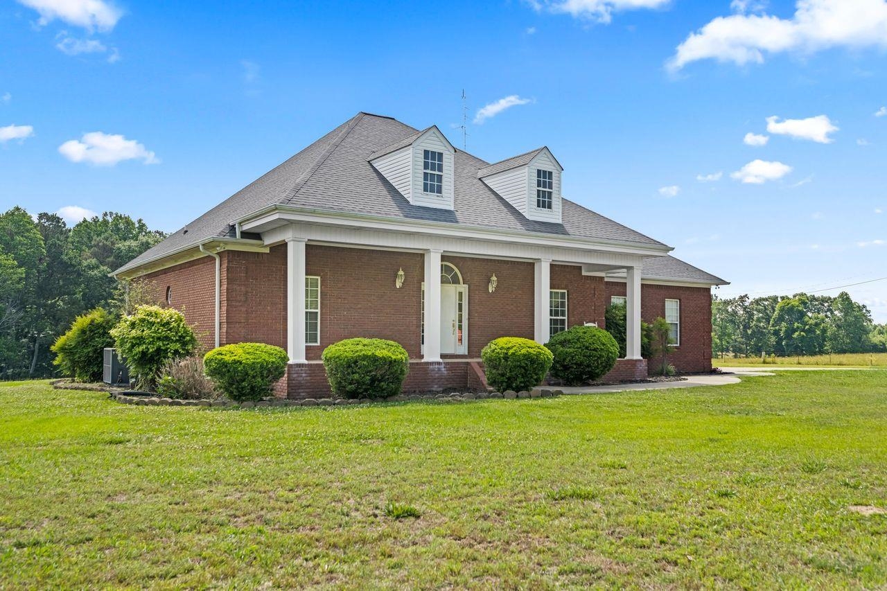 789 Hickory Ln