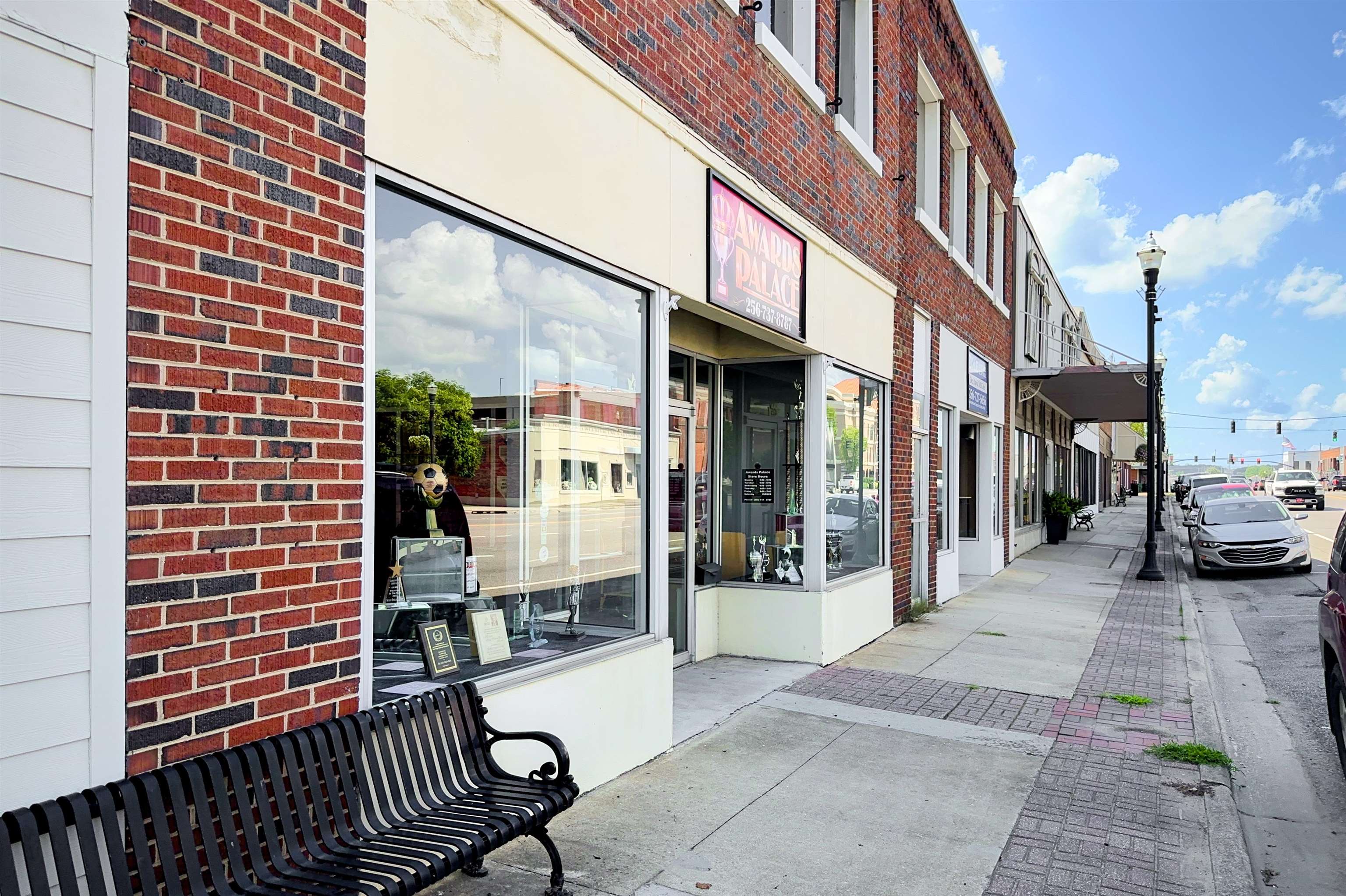 421 2nd Ave