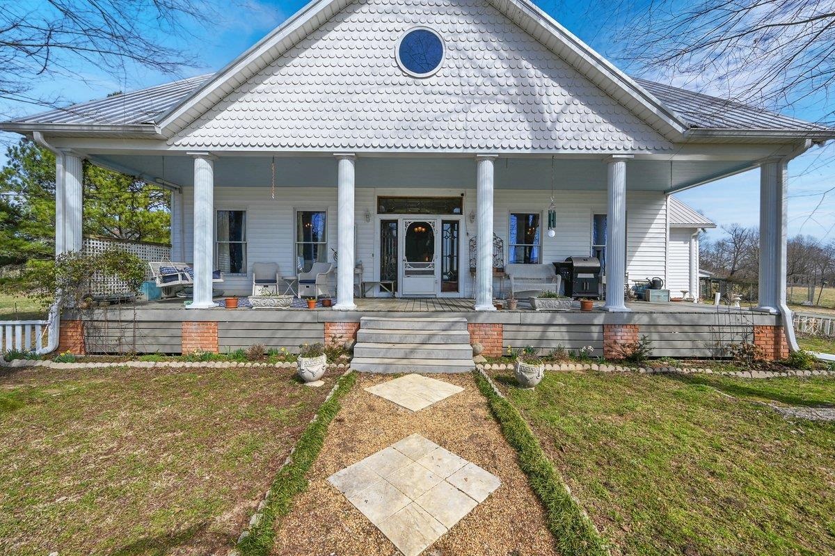 1237 Co Rd 695