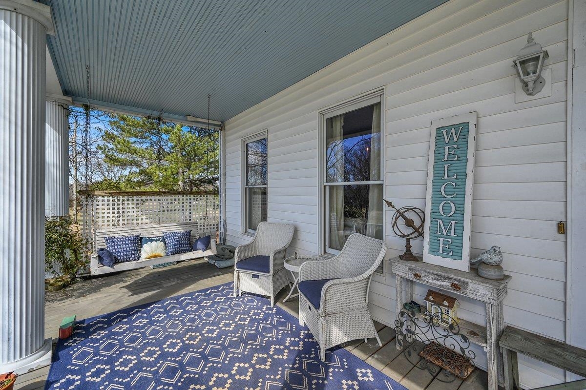 1237 Co Rd 695