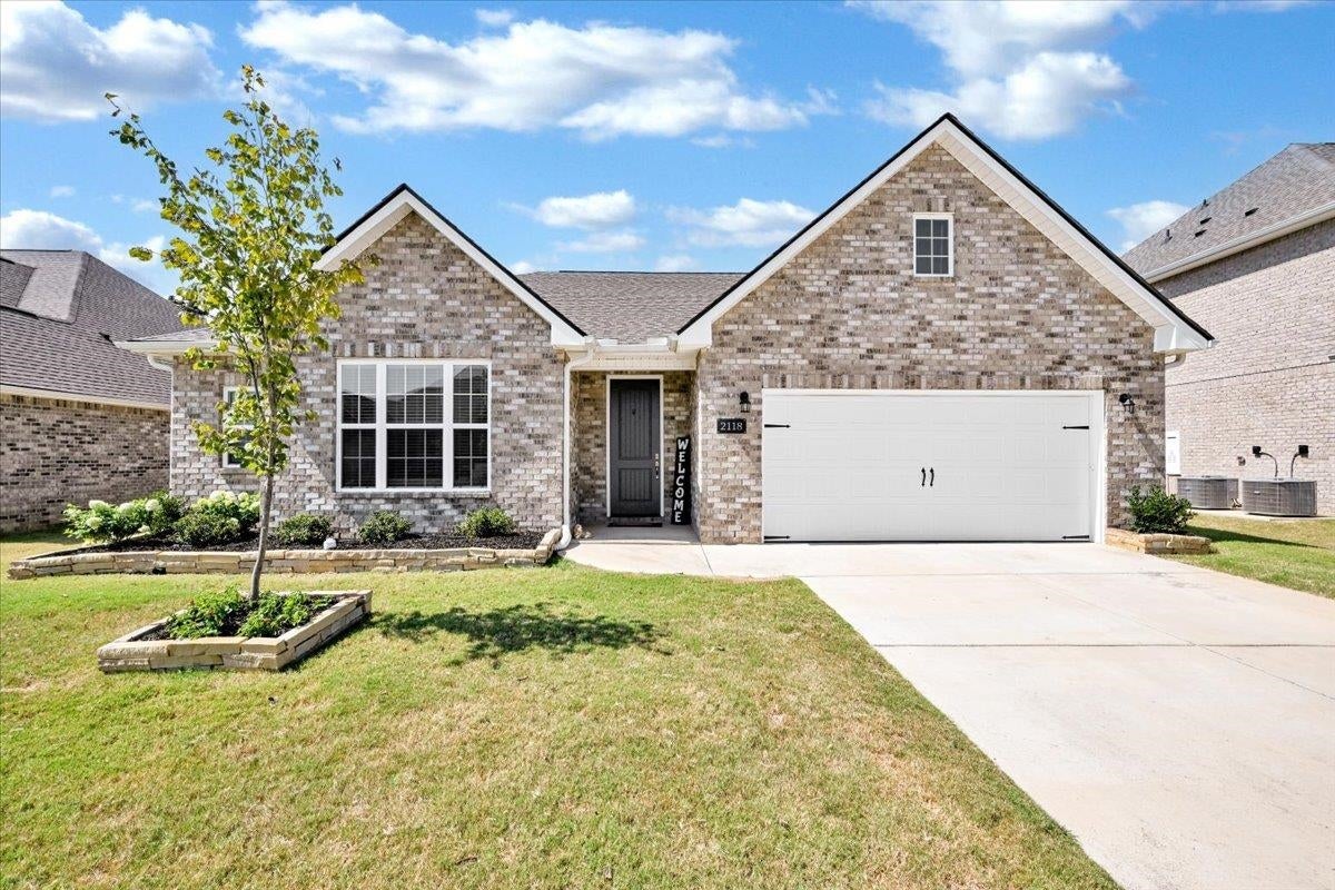 2118 Brandon Dr NE