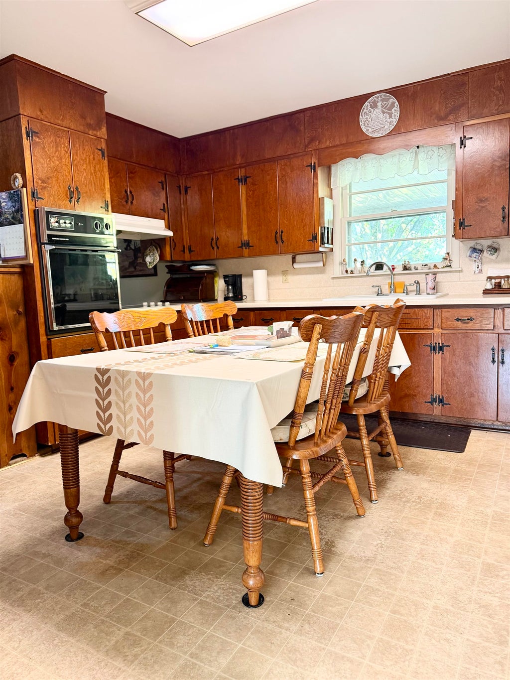 Photo of 913 Nunnelley Ave, Cullman, AL 35055 (MLS # 531770)