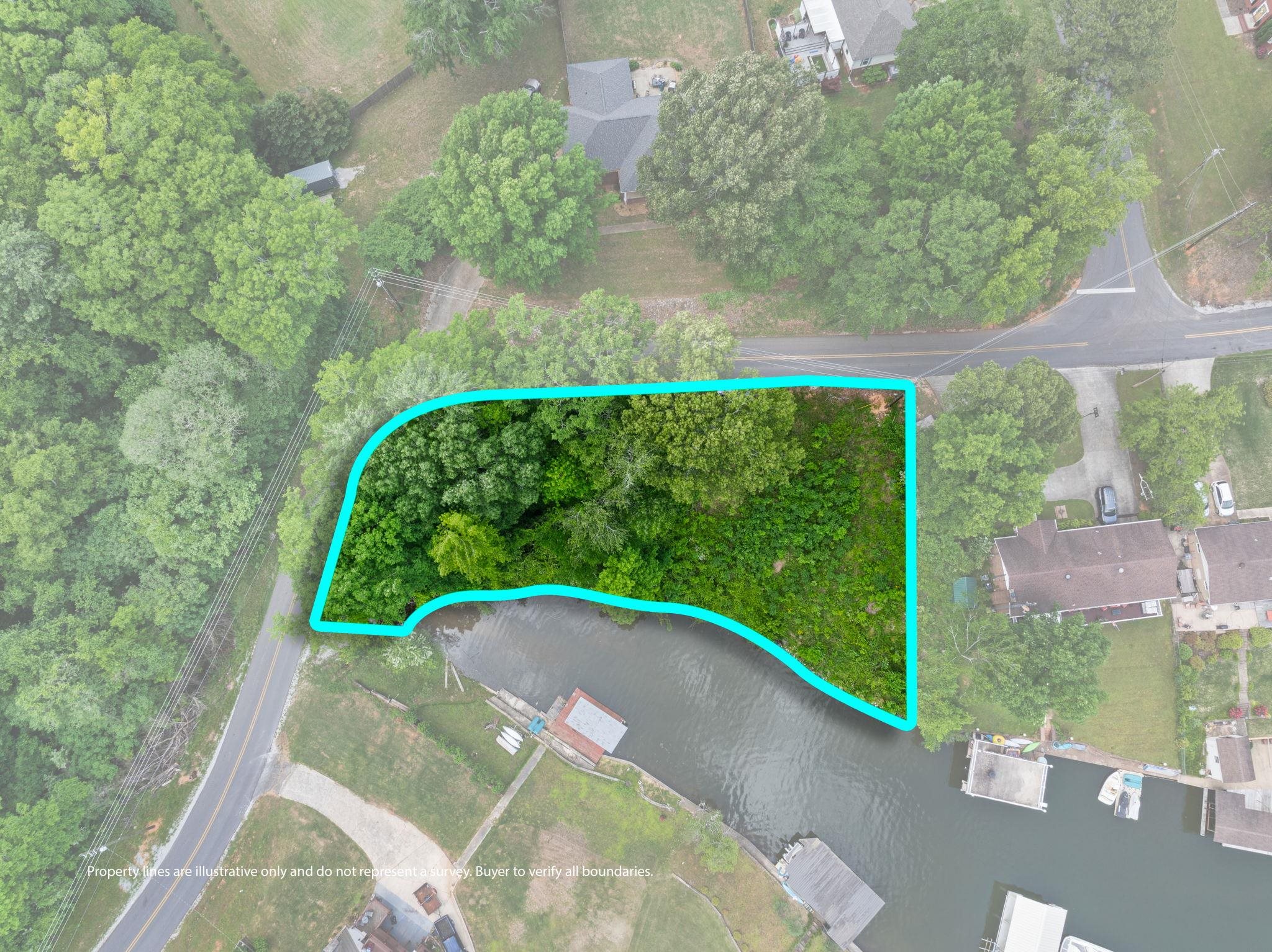 Photo 1 of 24 — Dogwood Cir, Muscle Shoals, AL 35661