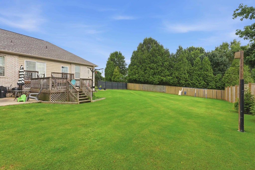 Photo of 70 Villagewood Dr, Killen, AL 35645 (MLS # 529962)