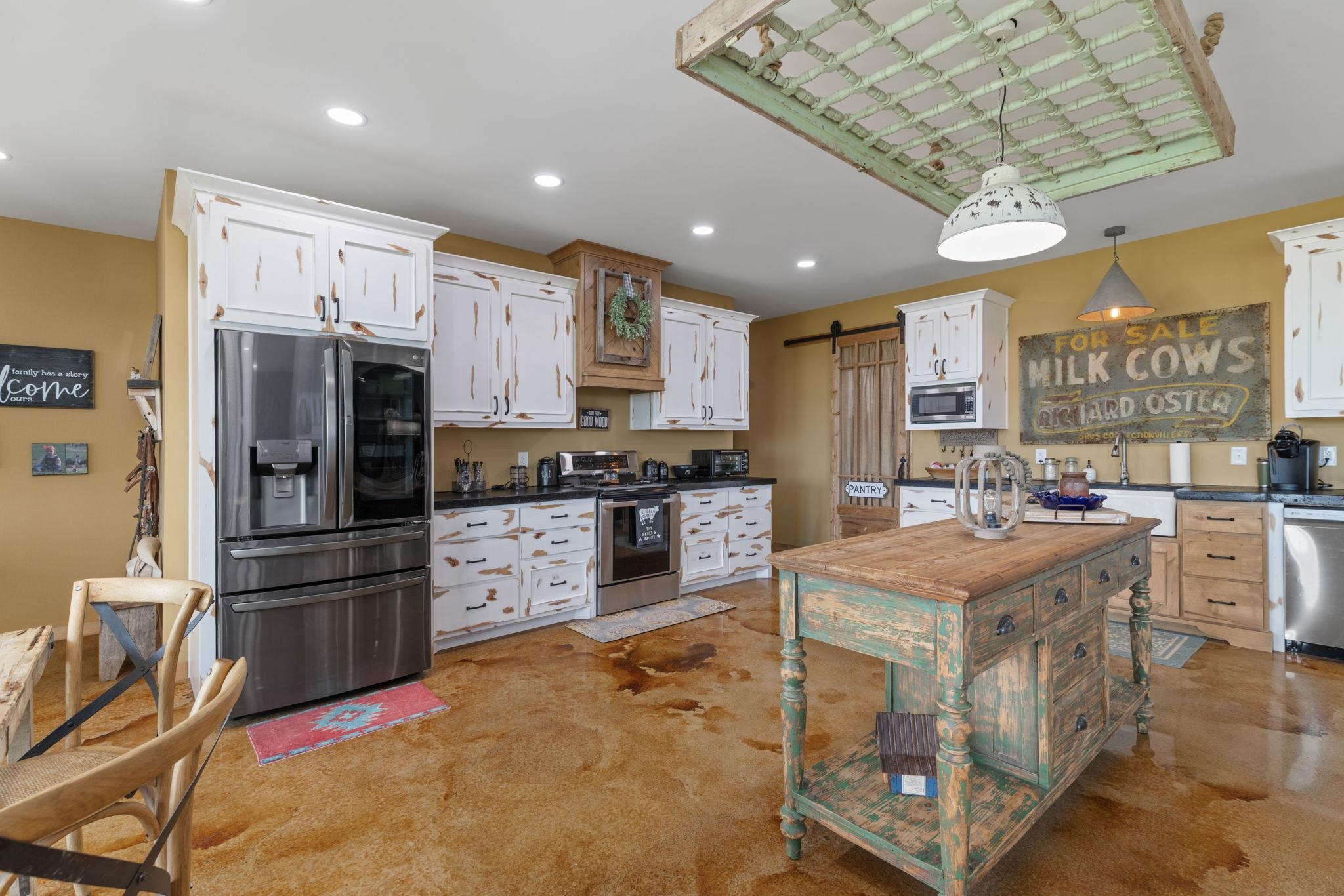 Cherokee, Alabama, 35616, United States, 2 Bedrooms Bedrooms, ,2 BathroomsBathrooms,Residential,Active,2041379