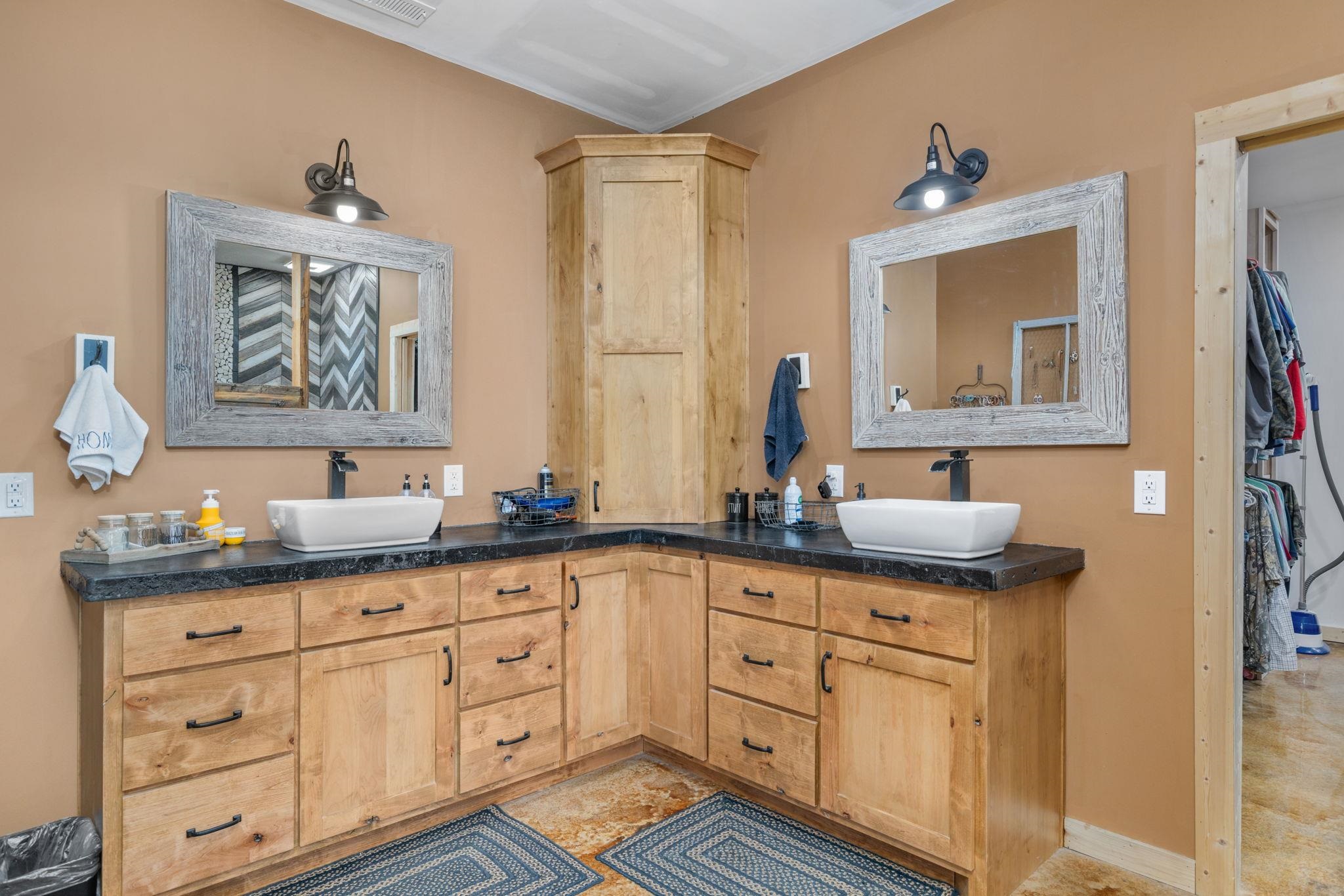 Cherokee, Alabama, 35616, United States, 2 Bedrooms Bedrooms, ,2 BathroomsBathrooms,Residential,Active,2041379