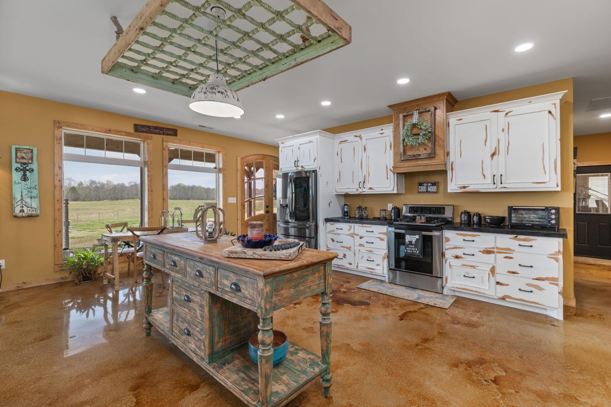 Cherokee, Alabama, 35616, United States, 2 Bedrooms Bedrooms, ,2 BathroomsBathrooms,Residential,Active,2041379