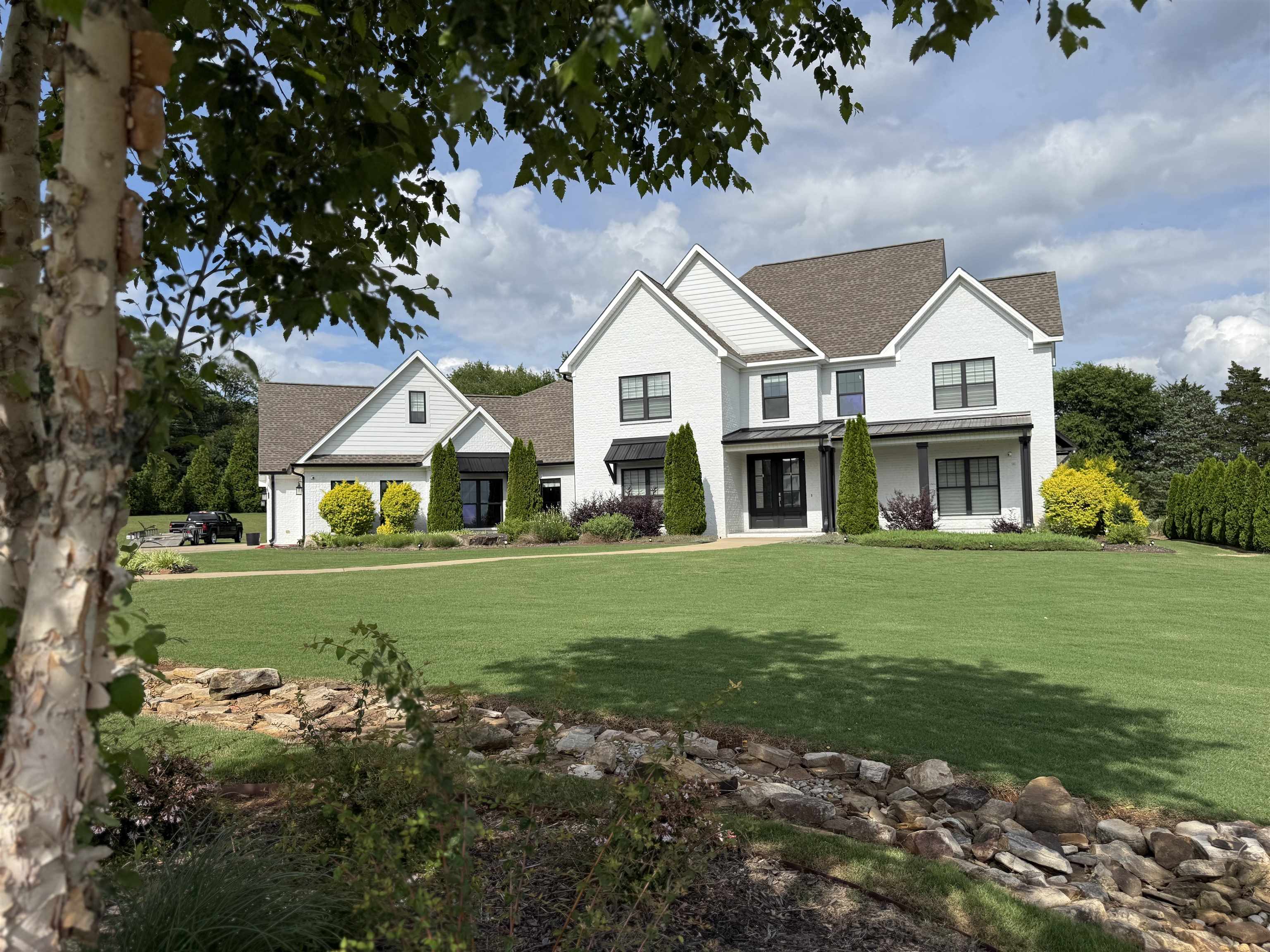 43 Gallatin Way