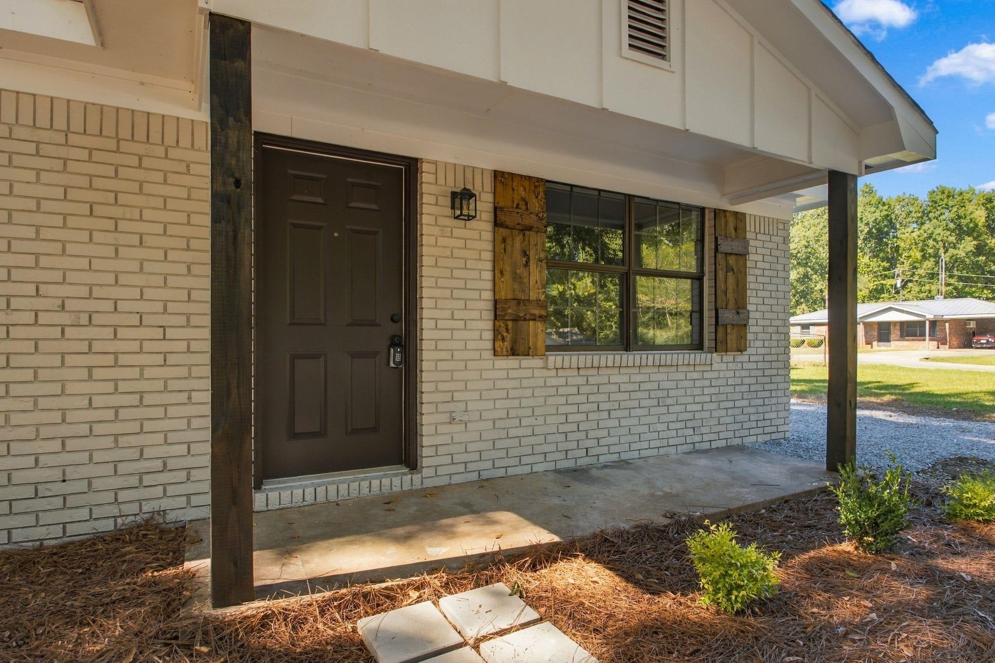 108 N Forest Dr