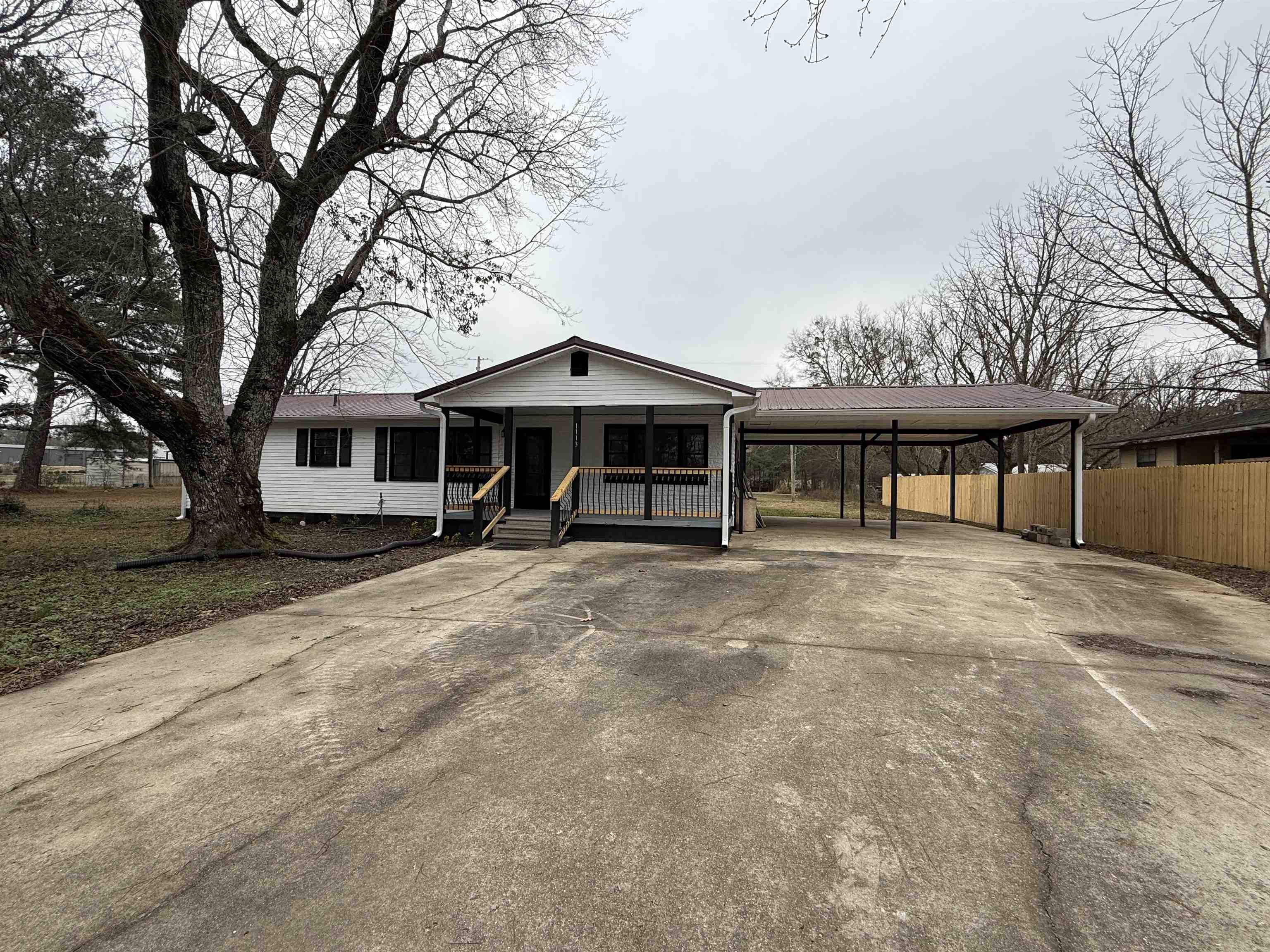 1113 Blountsville St NE