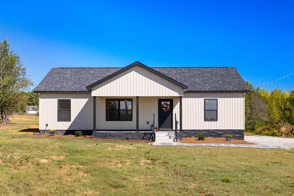 Photo of 667 Co Rd 106, Florence, AL 35633 (MLS # 531643)