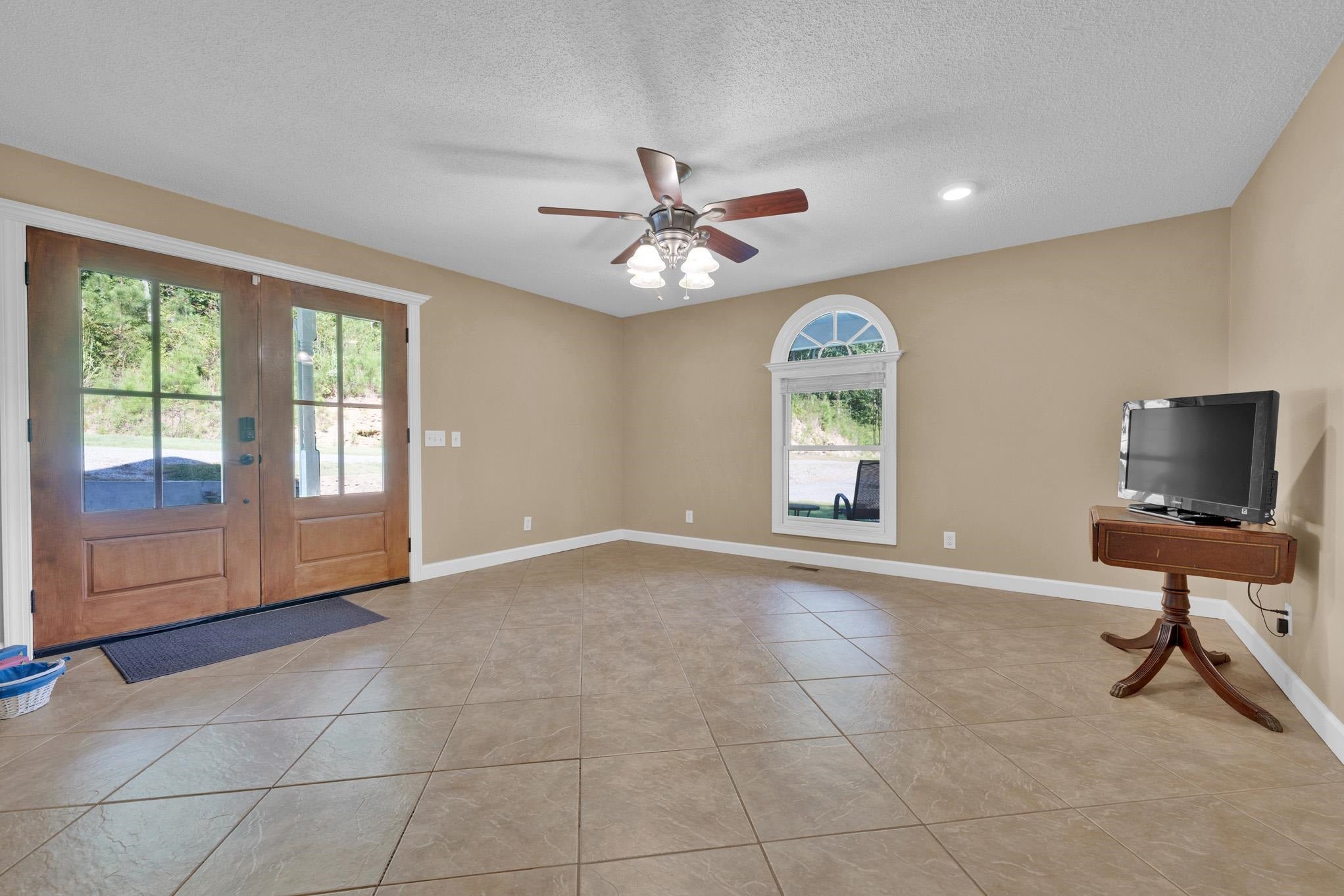 1688 US Hwy 278 E